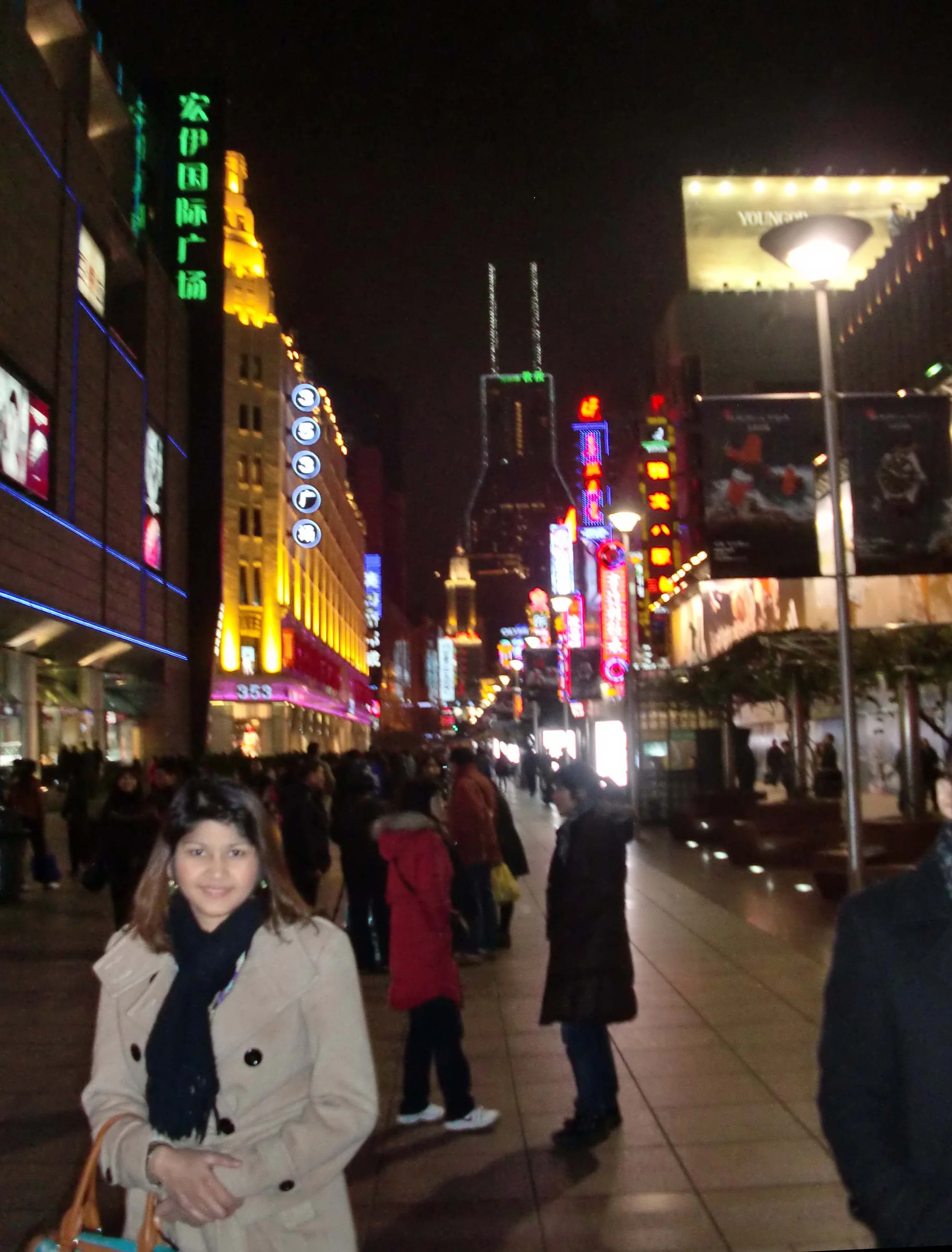 2011-3-13 NIGHT OUT IN SHANGHAI (1).JPG