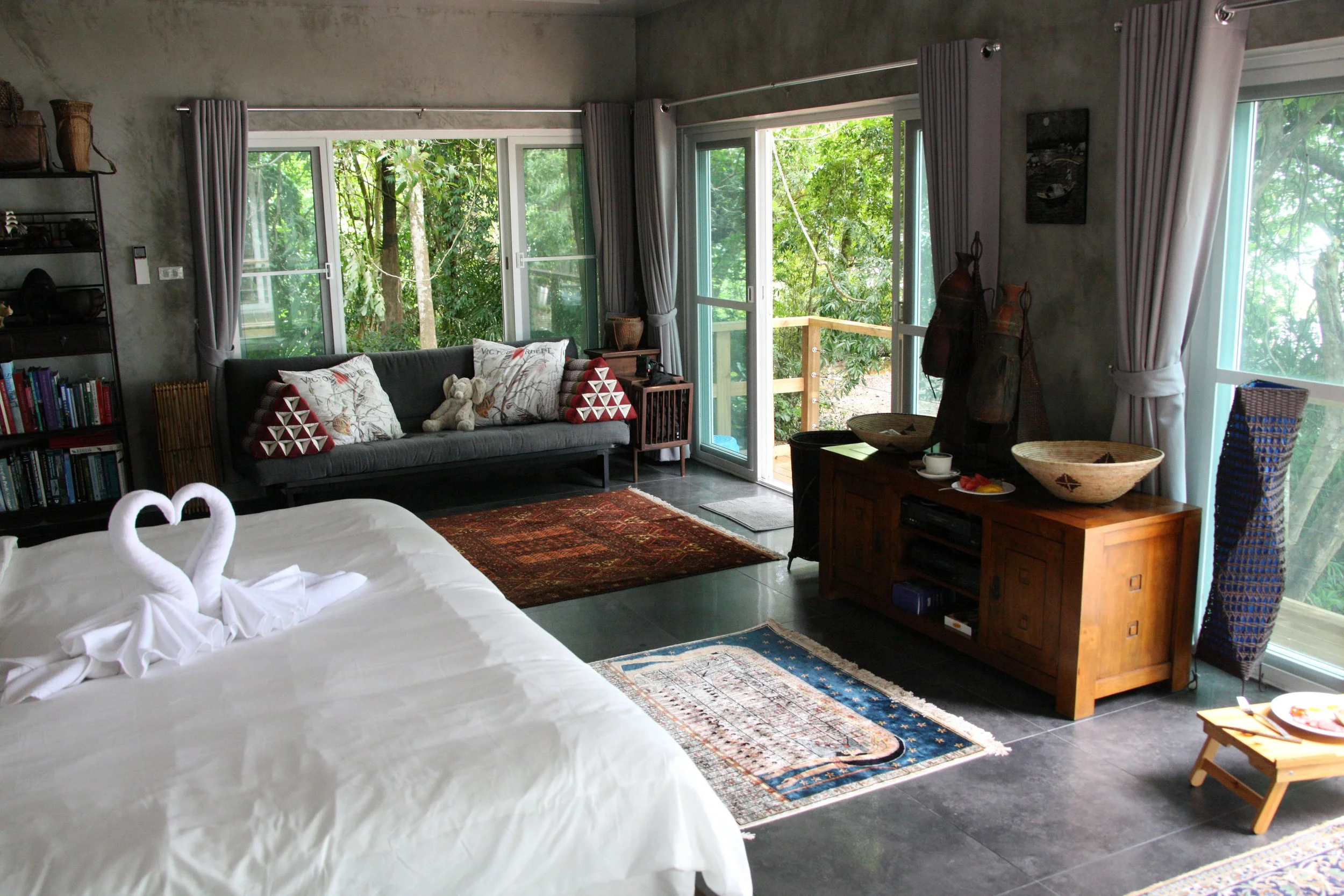 2016 Koh Lanta TheOtherSideVillas - Colugo (4).JPG