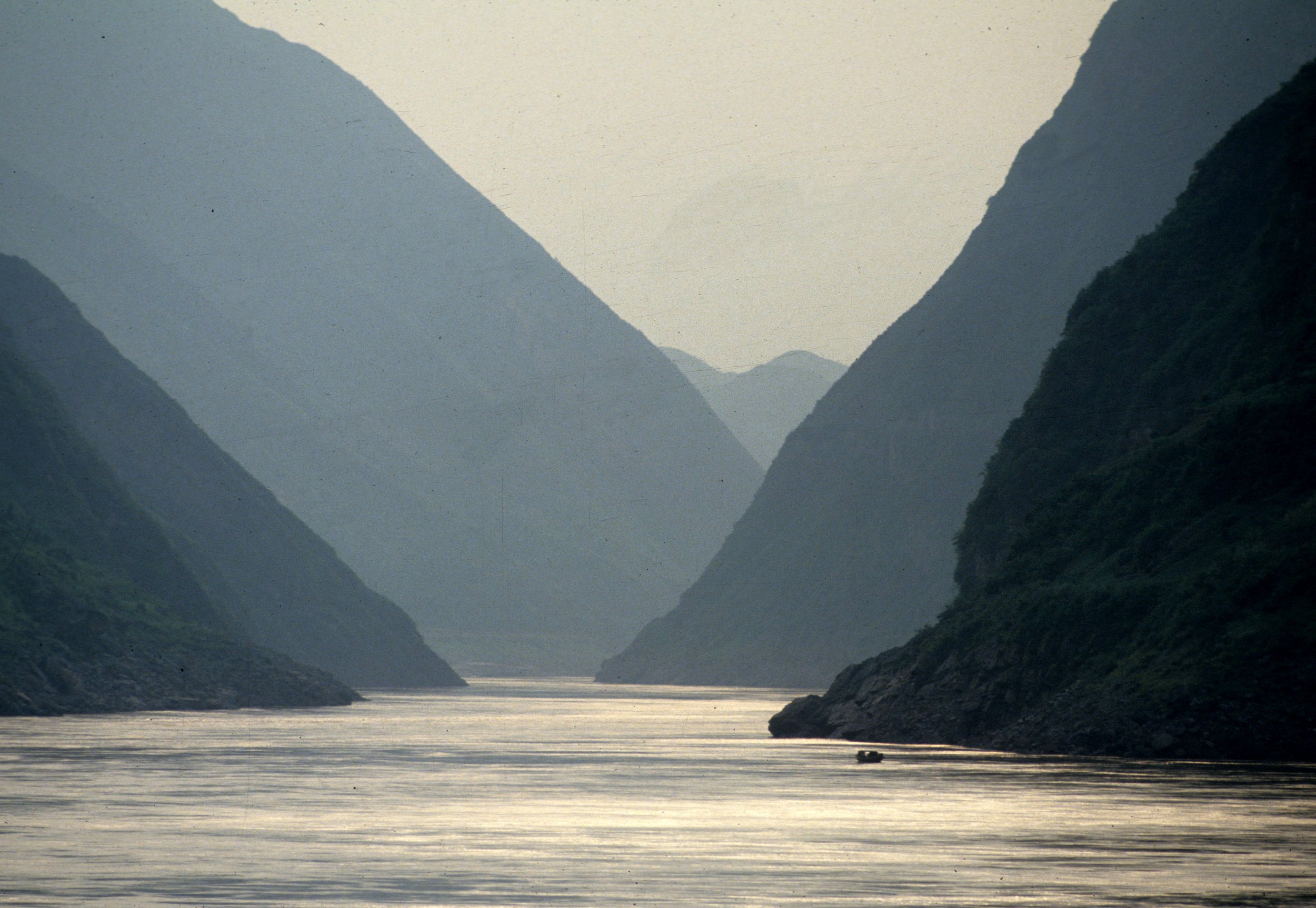 YANGTZE RIVER  - THREE GORGES CRUISE.jpg