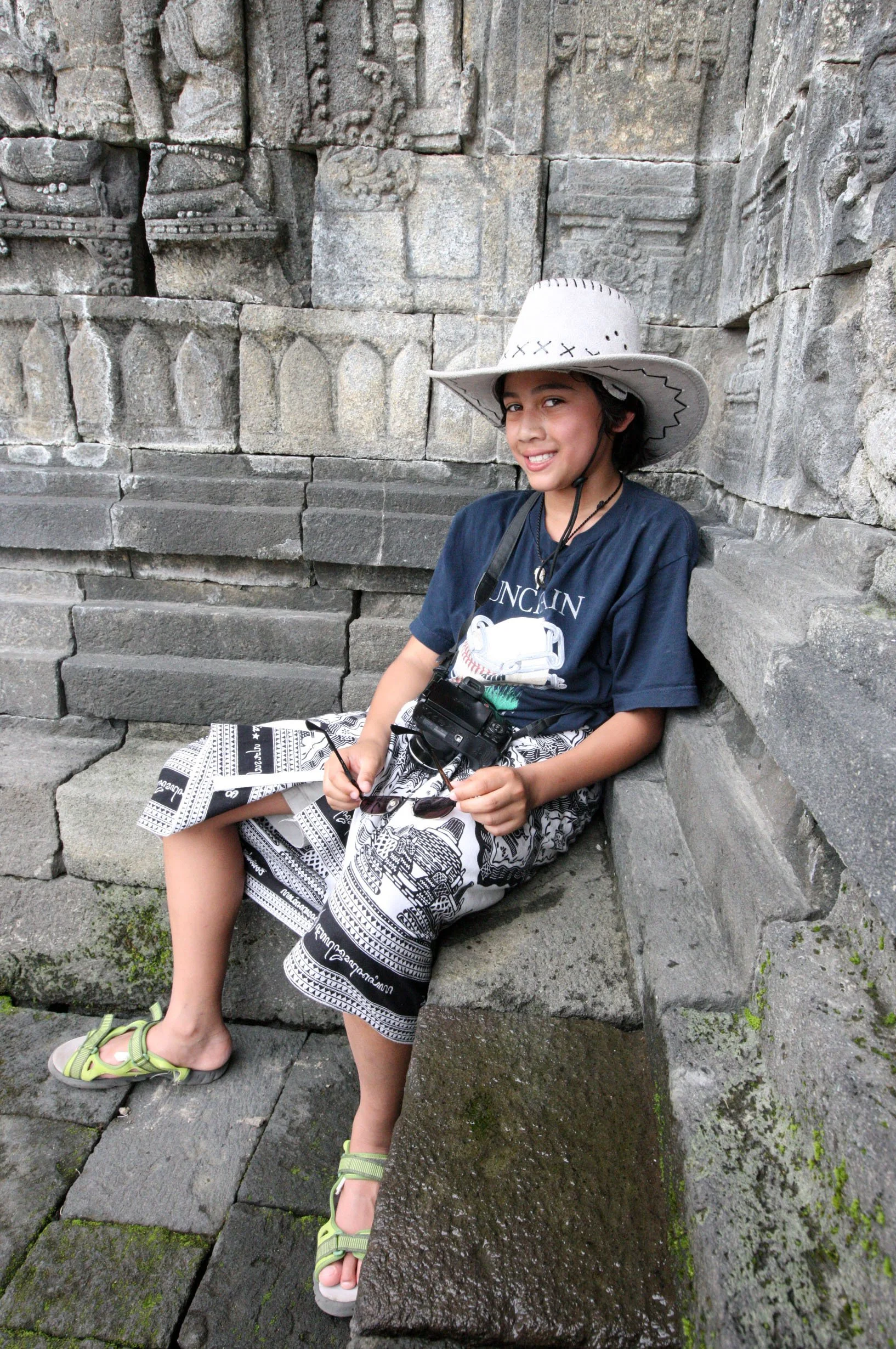 BOROBUDUR RUINS - YOGYAKARTA INDONESIA (108).JPG