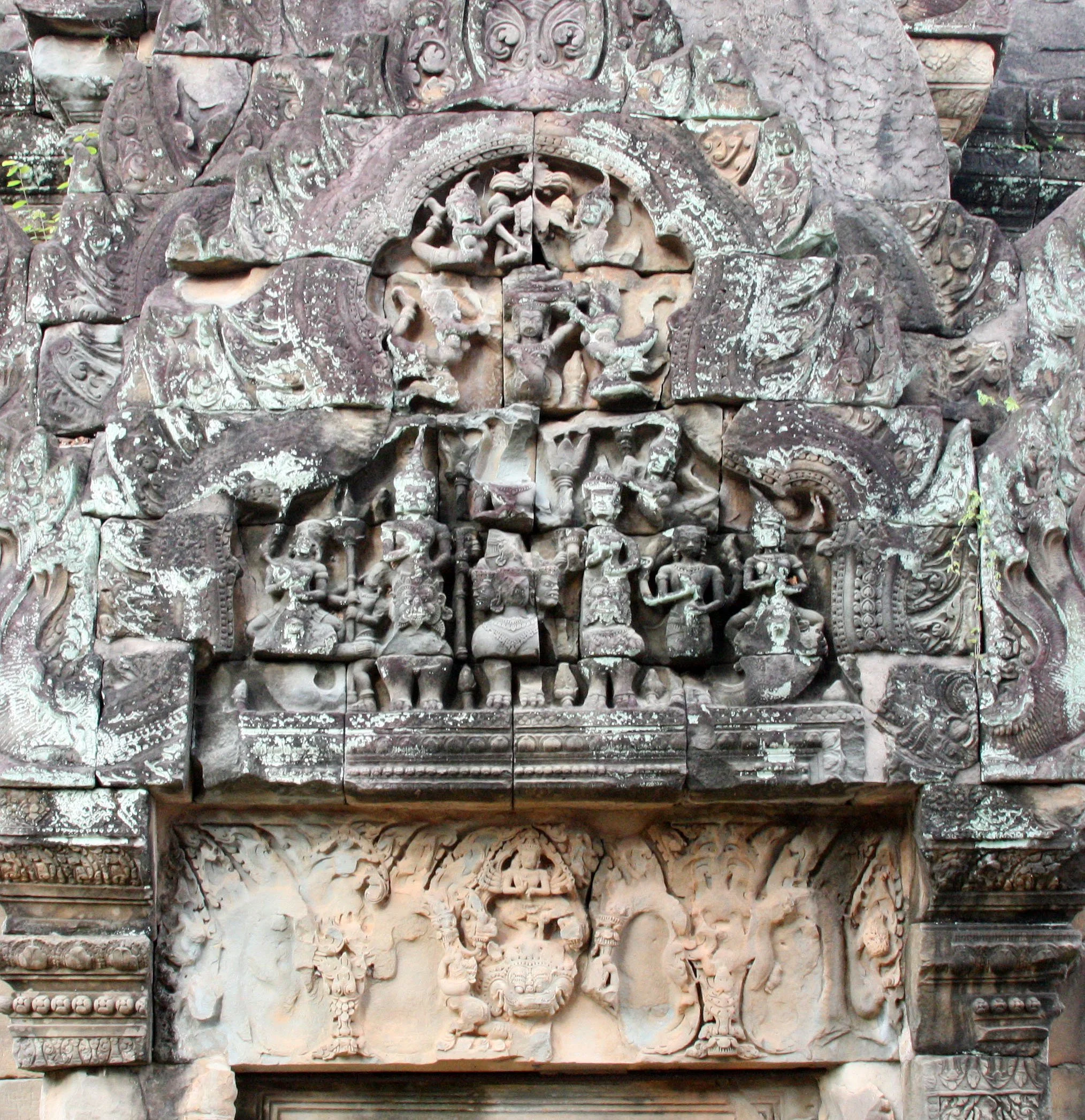 BANTEAY SAMRE TEMPLE - CAMBODIA (26).JPG