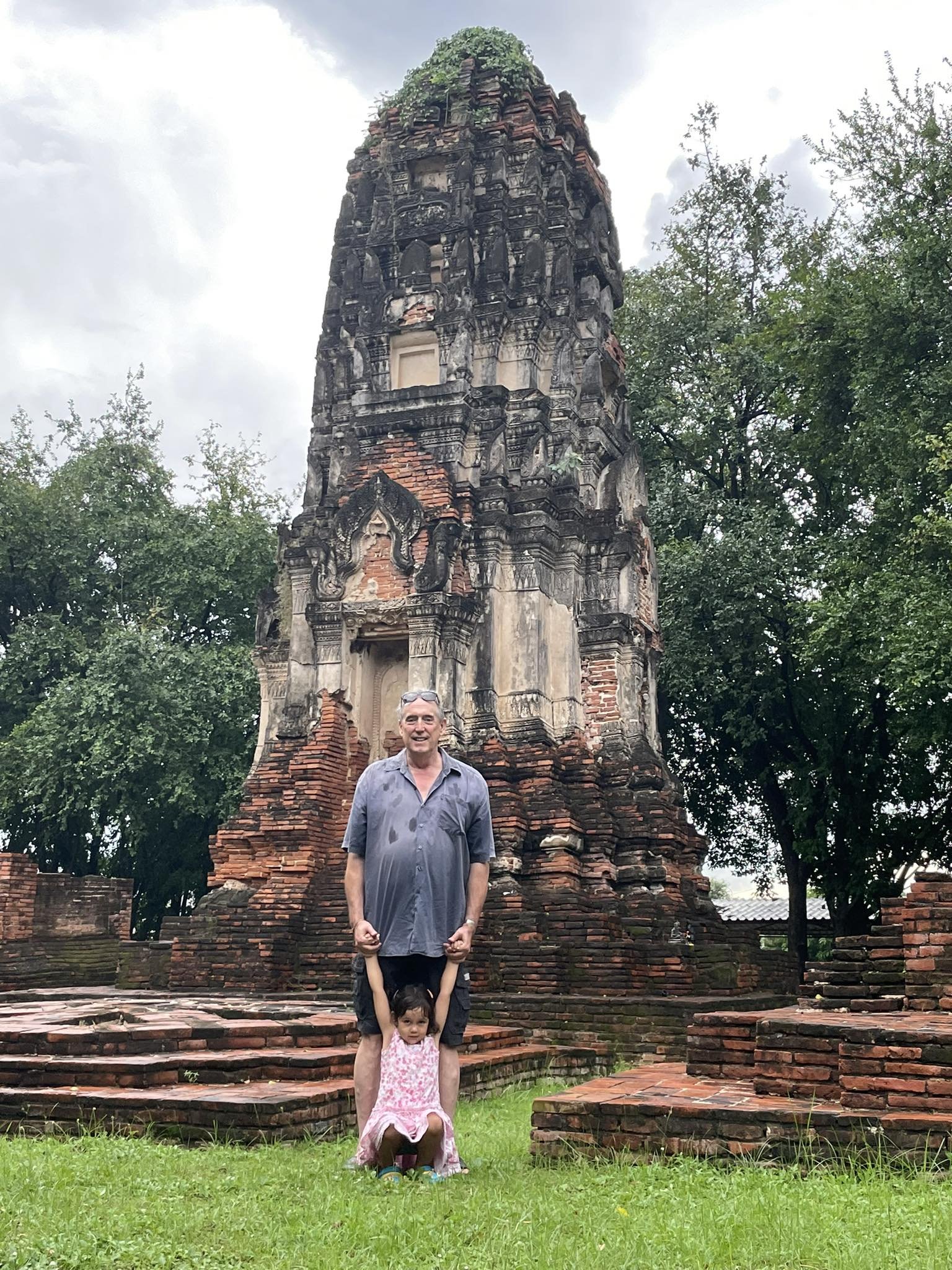 2022 Ayutthaya with Cokie. Liana & Lalita & Gift (19).jpg