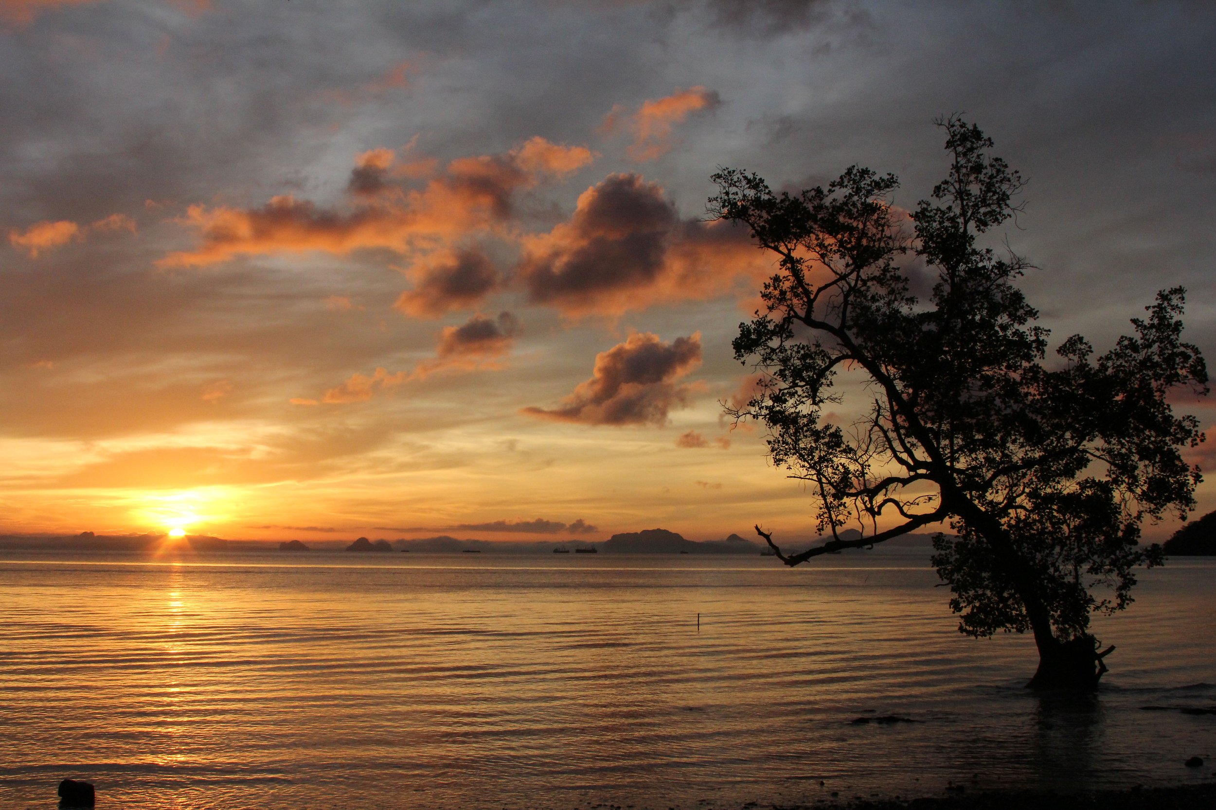2016 Koh Lanta Landscapes, House Pictures and Family Fun (178).JPG
