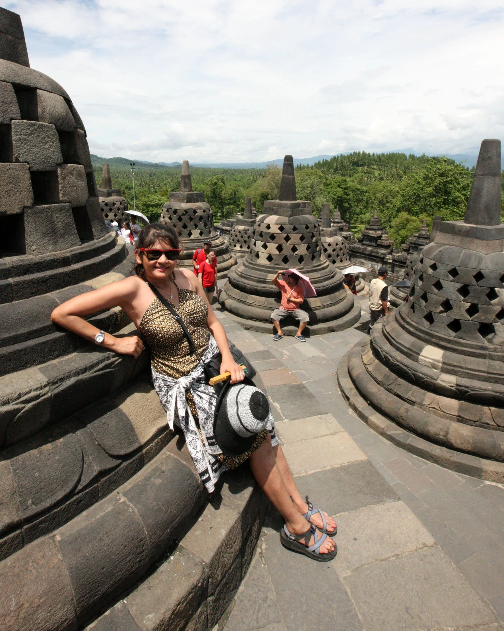 BOROBUDUR RUINS - YOGYAKARTA INDONESIA (84).JPG