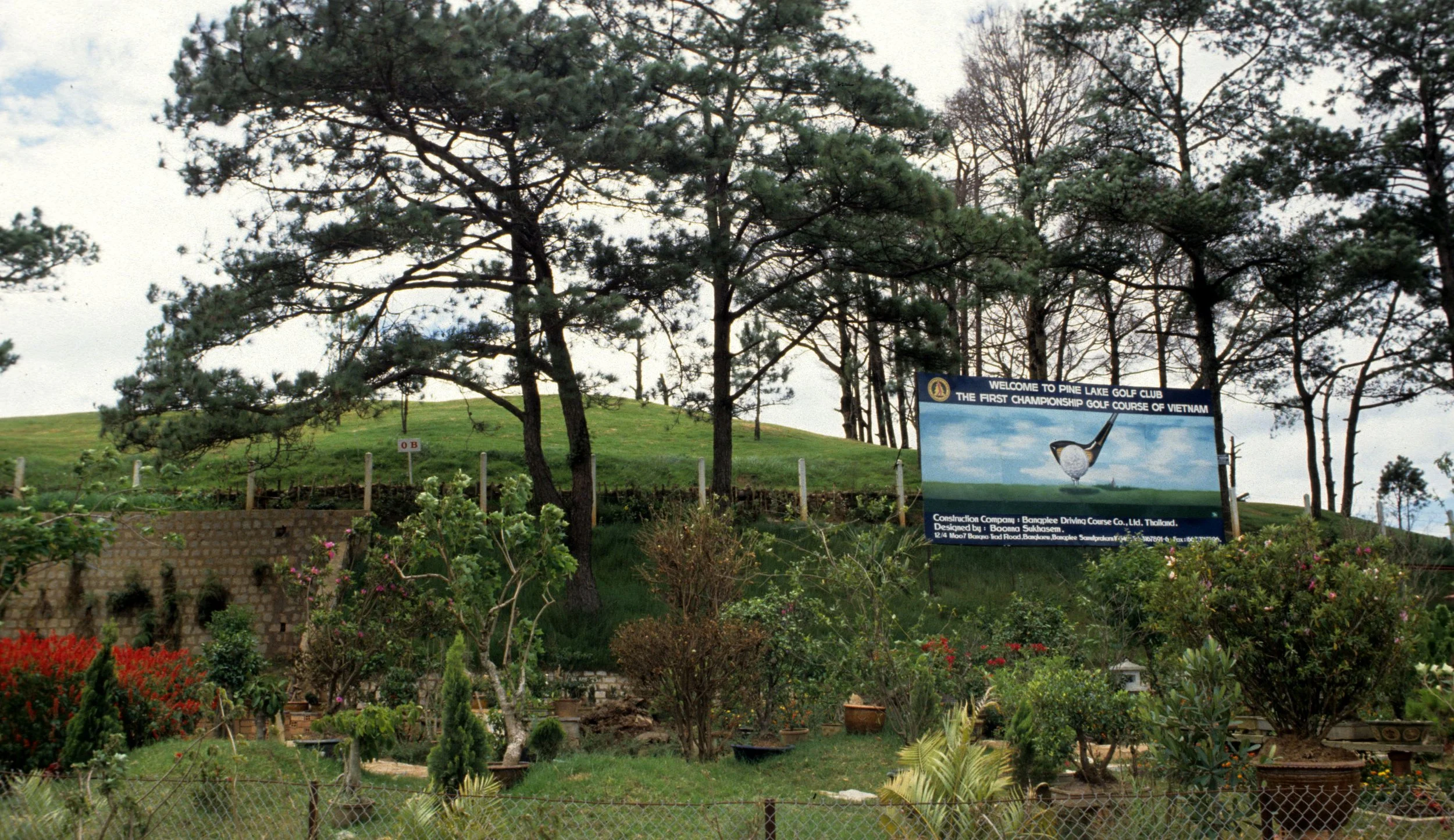DALAT - GOLFING.jpg