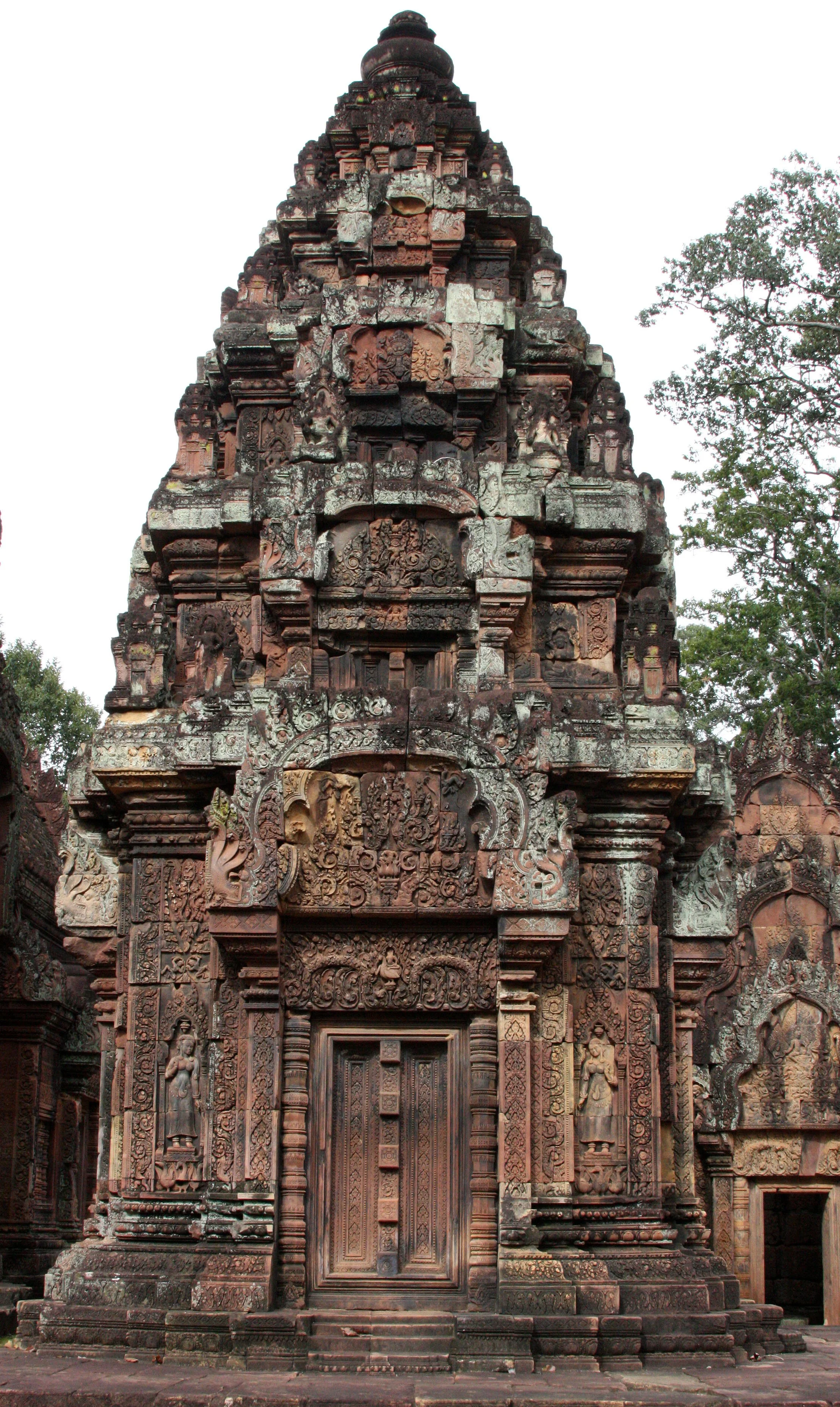 BANTEAY SREI TEMPLE CAMBODIA - JULY 2010 (17).JPG