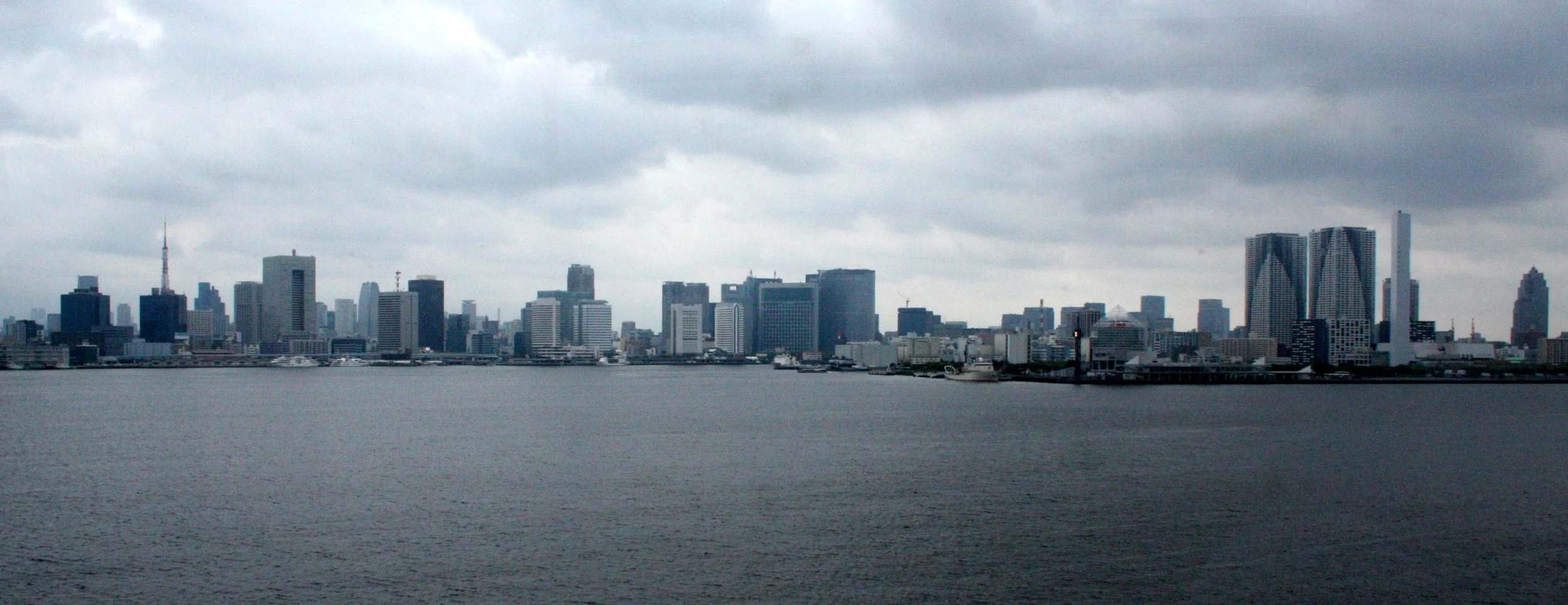 TOKYO - MAY 2009 - SCENES OF CITY FROM TOKYO HARBOR (6).JPG