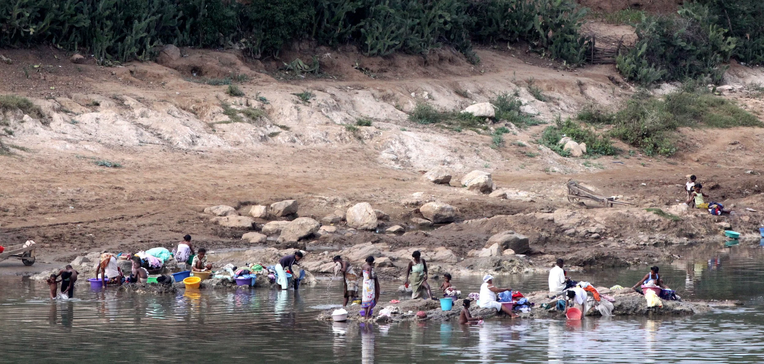 ANTANDROY VILLAGE - NEAR BERENTY (4).JPG