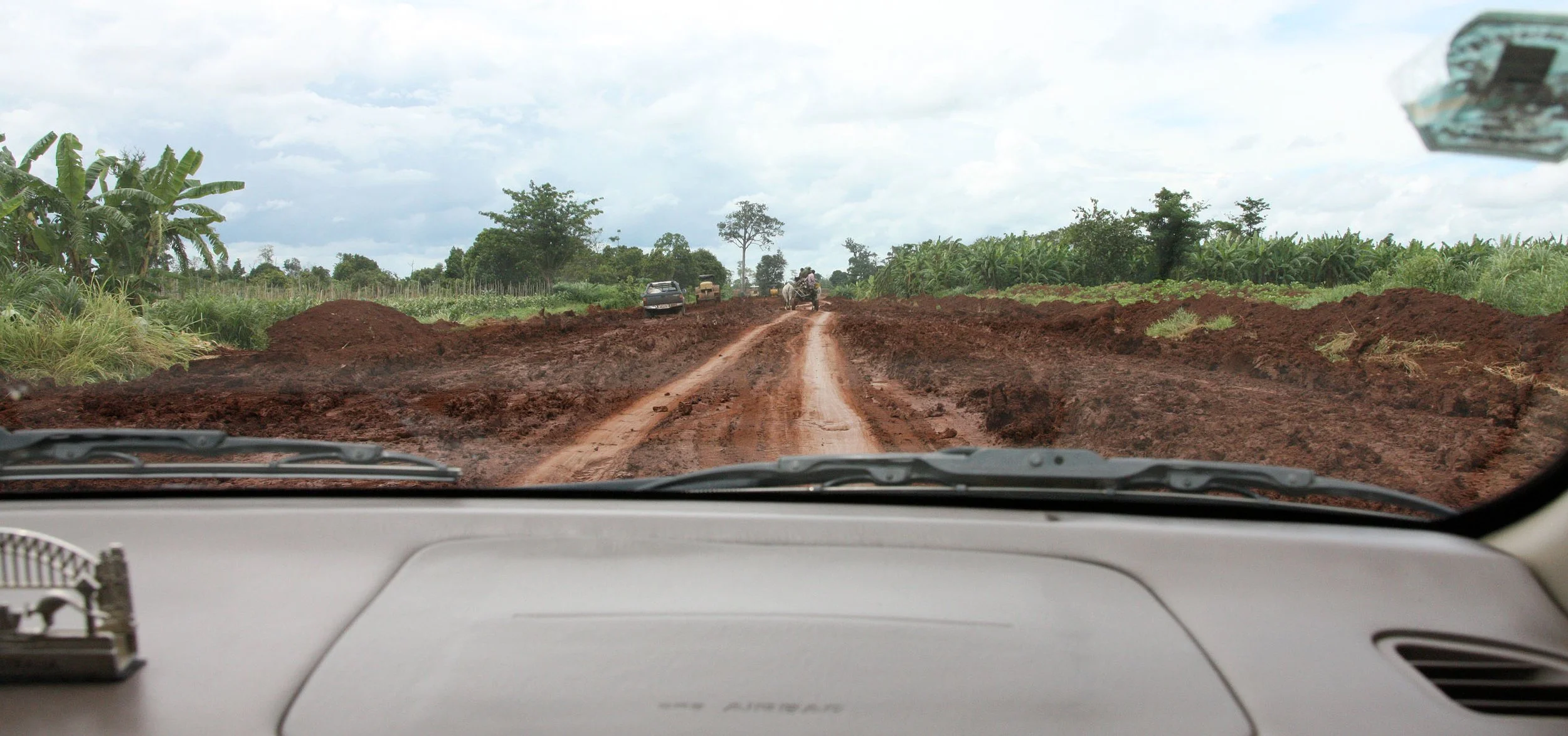 KOH KER TEMPLE - CAMBODIA - JULY 2010 (1).JPG