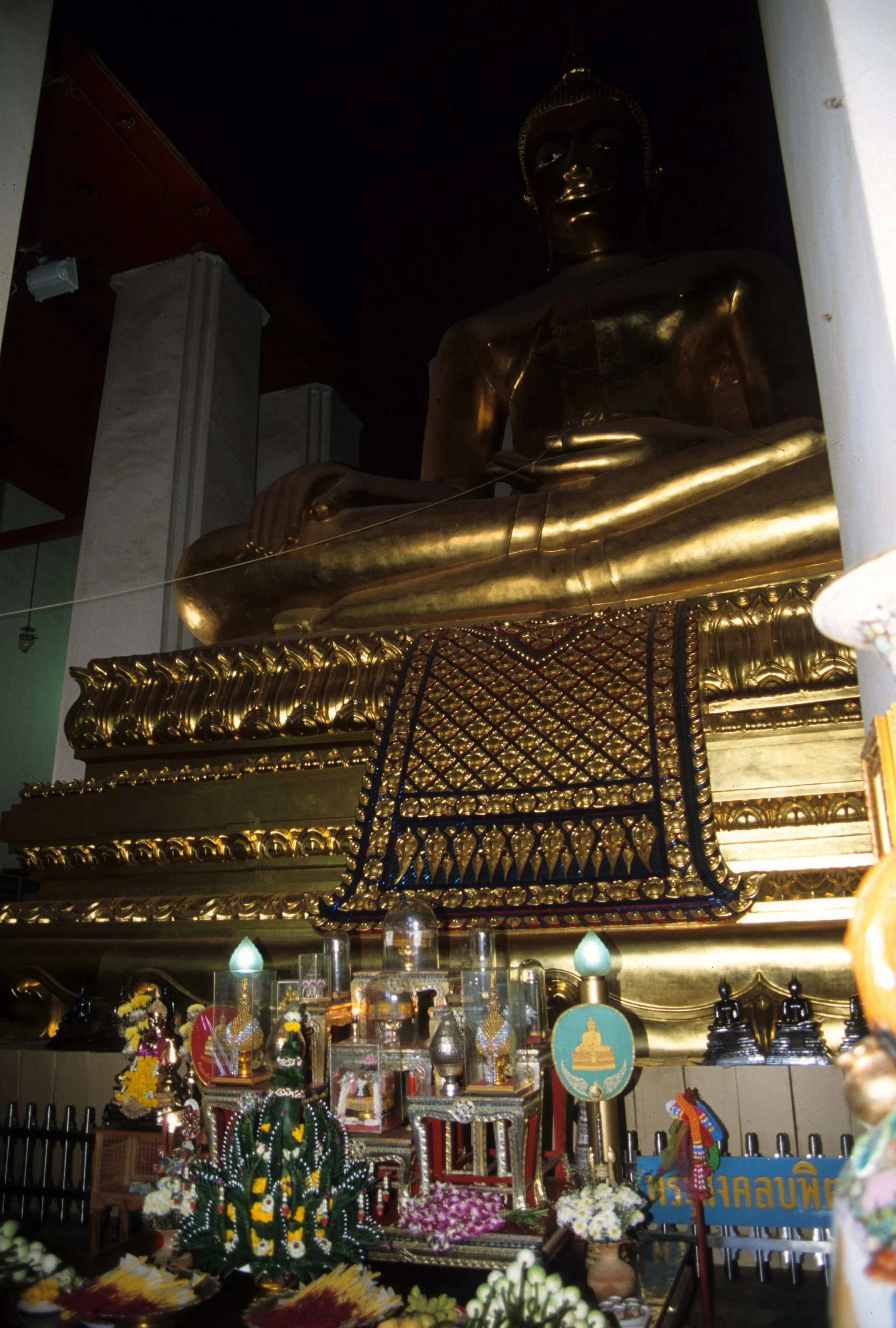 AYUDTHAYA - WAT ON OUTSKIRTS J.jpg