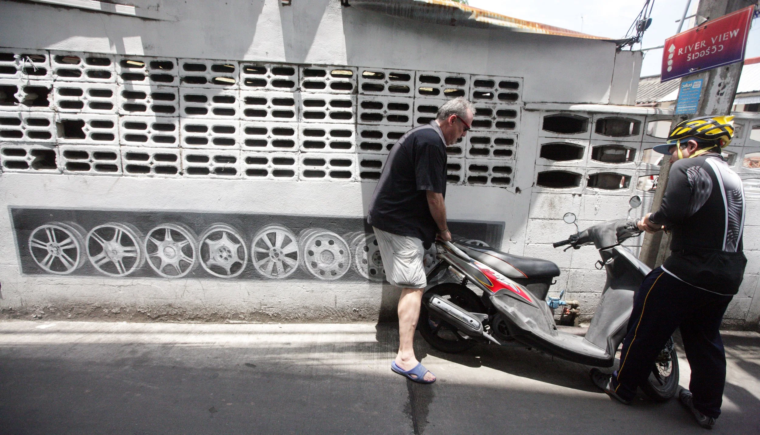 2017 Graffiti Tour in Bangkok (329).JPG