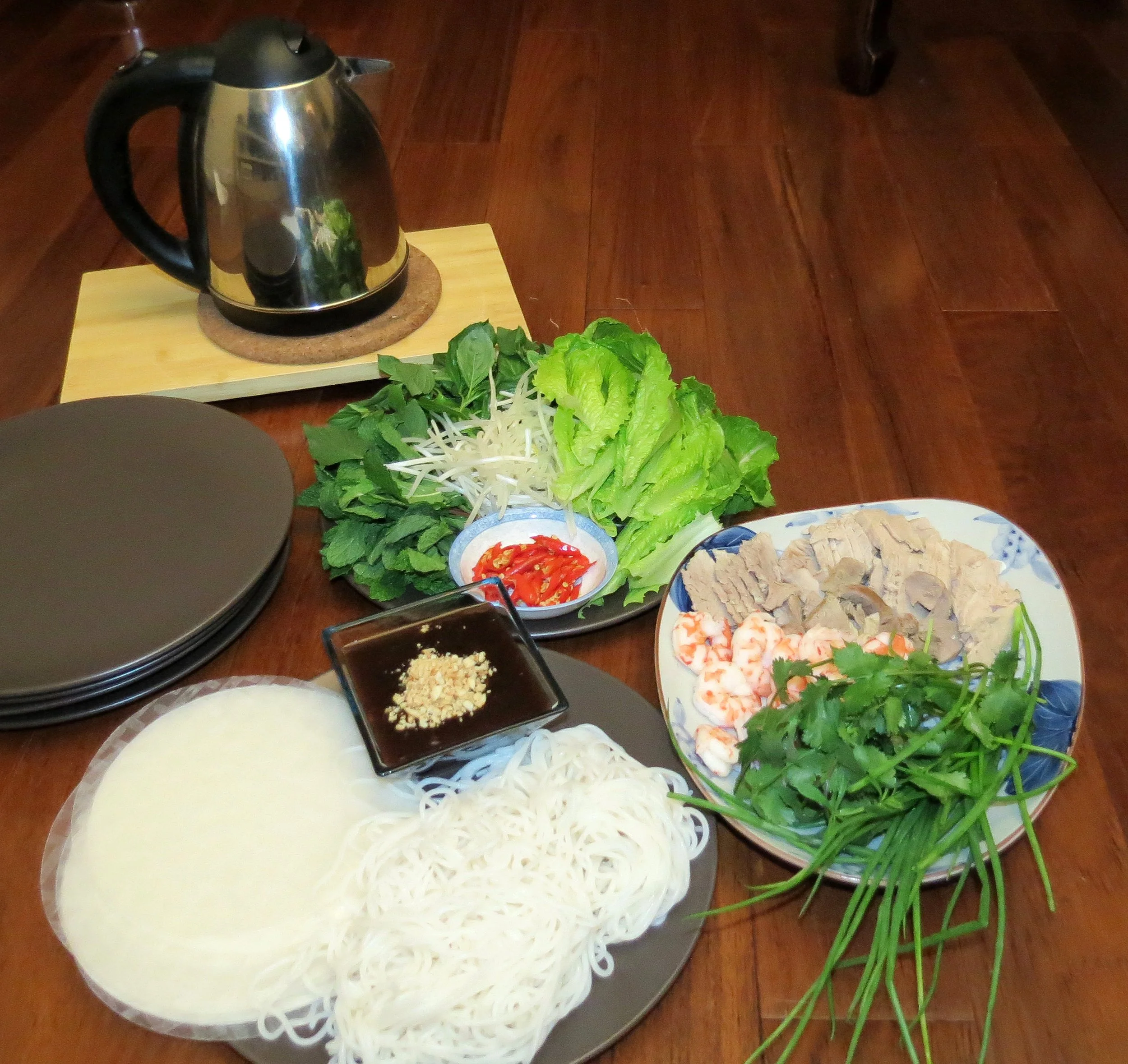 SHANGHAI - GOI CUON WITH RIVER AND RACHEL! (7).JPG