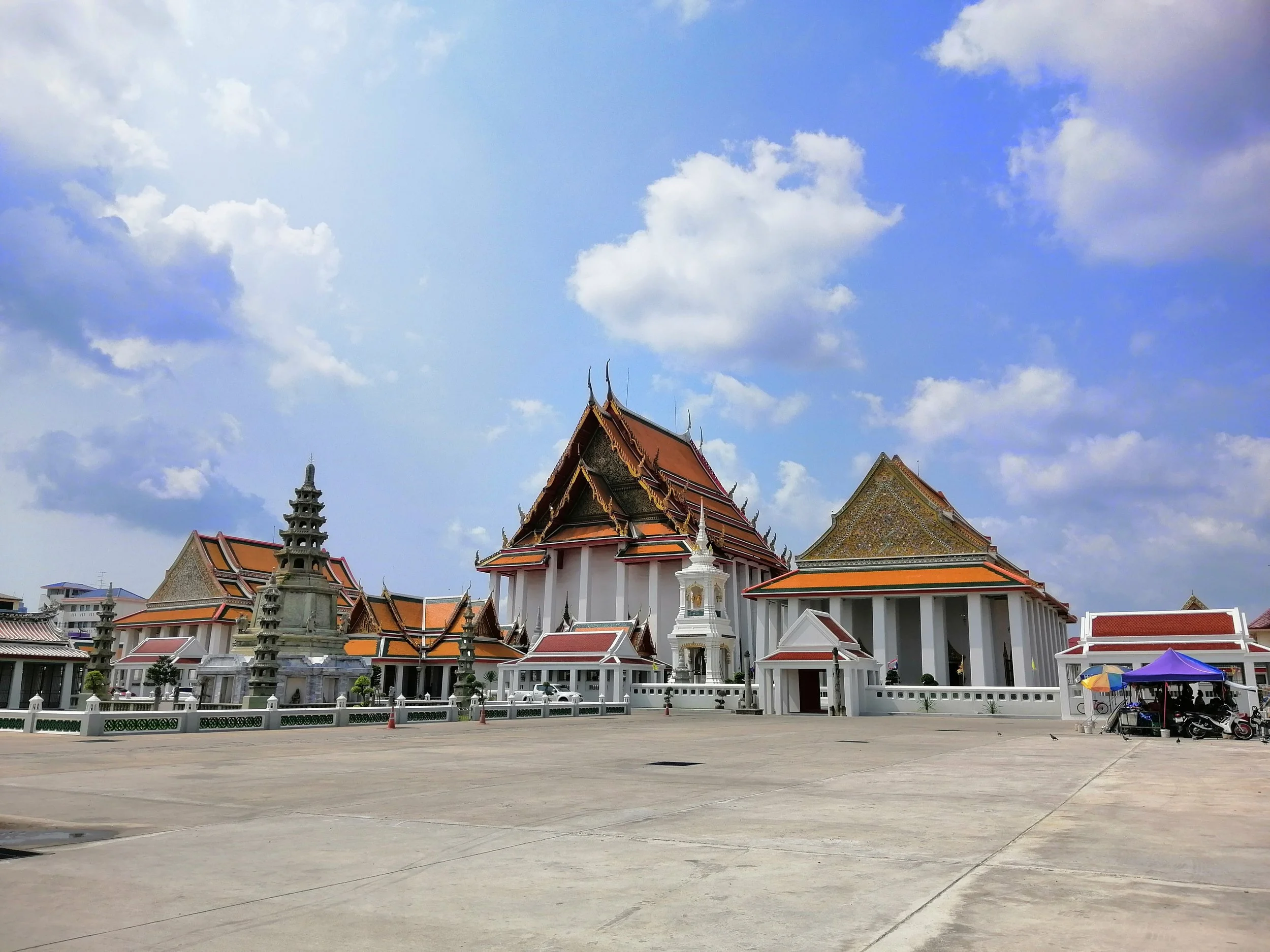 2020 Wat Arun with Liana, Cokie and Gift (63).jpg