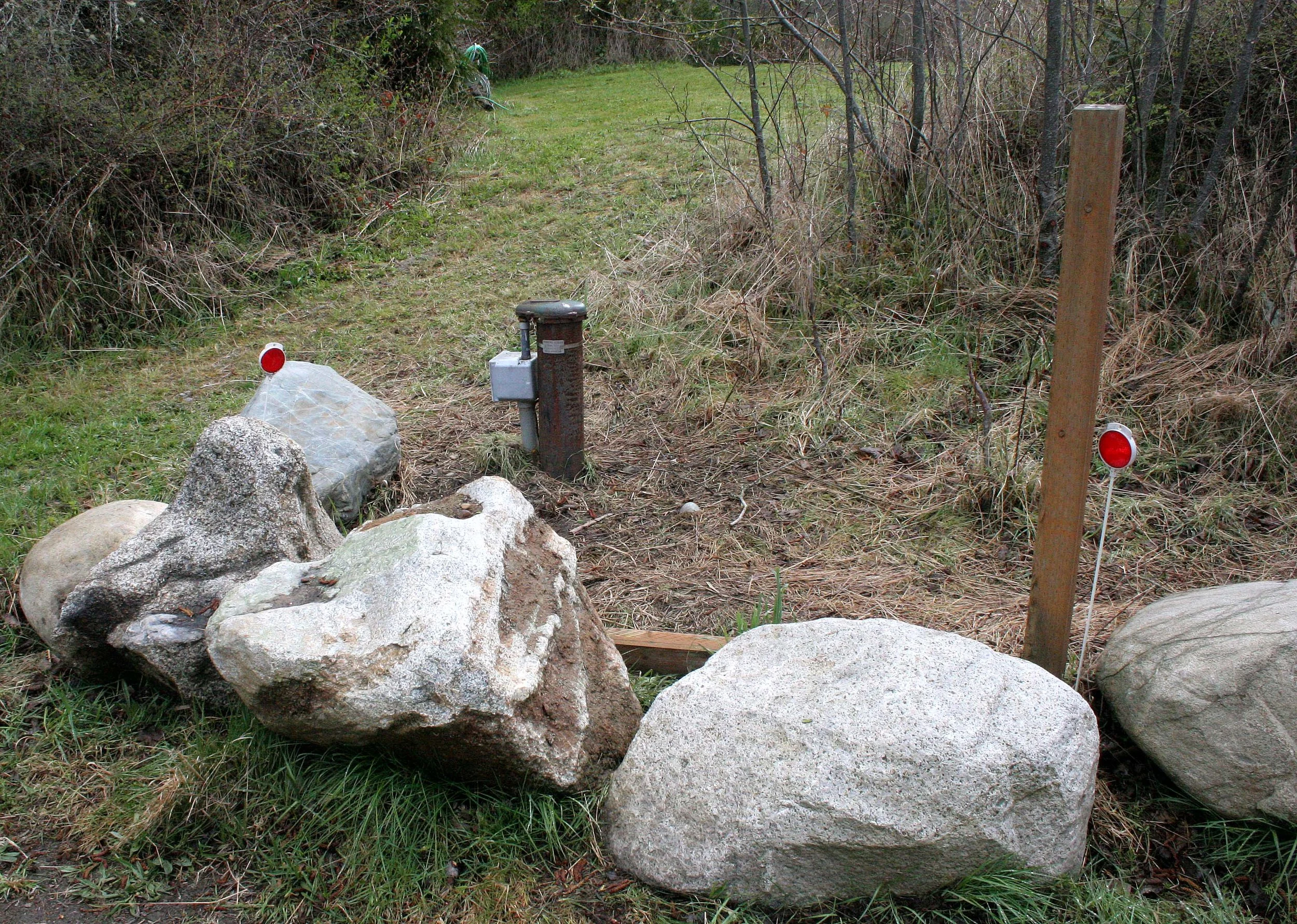 2008-4-19 LAKE FARM TRAILS WALK (9).JPG