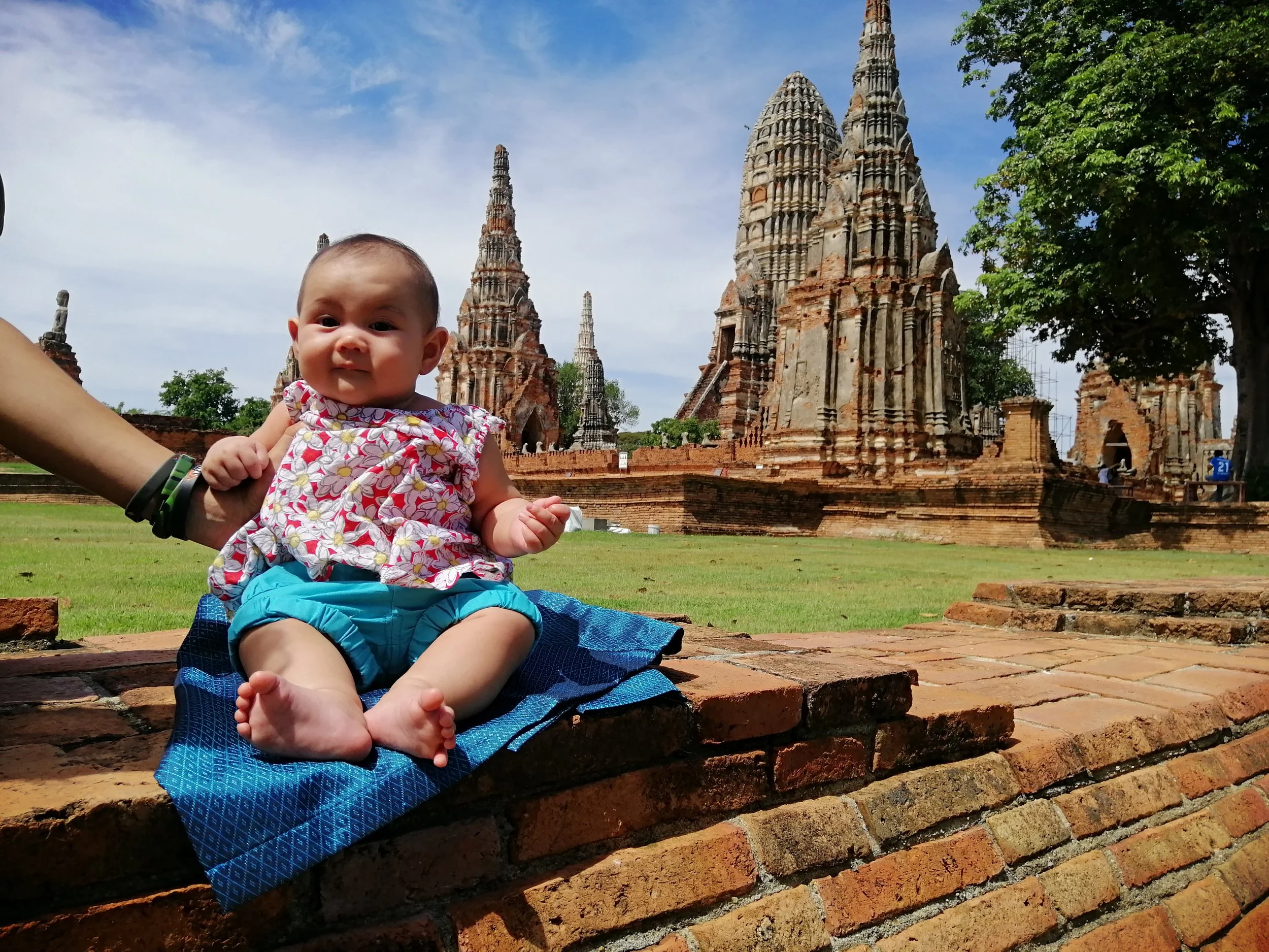 2020 Ayutthaya with Liana & Gift and Mom (17).jpg