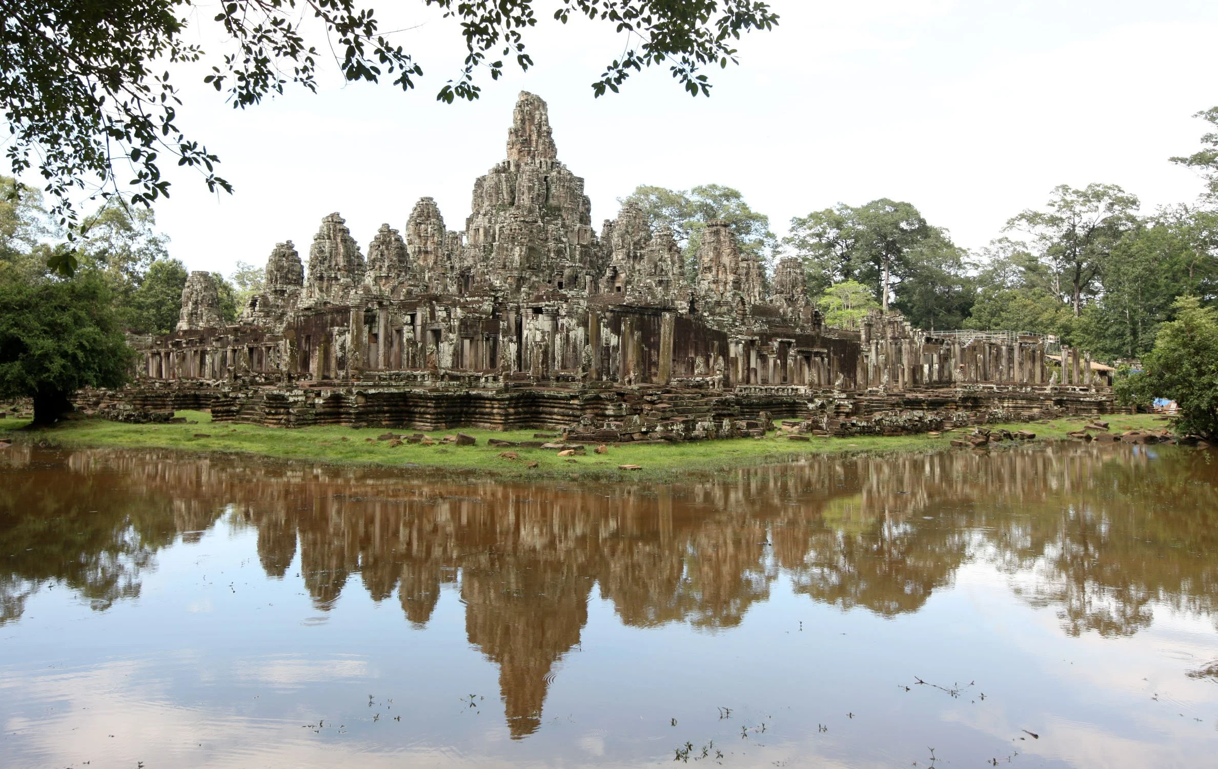 BAYON TEMPLE - CAMBODIA - JULY 2010 (51).JPG