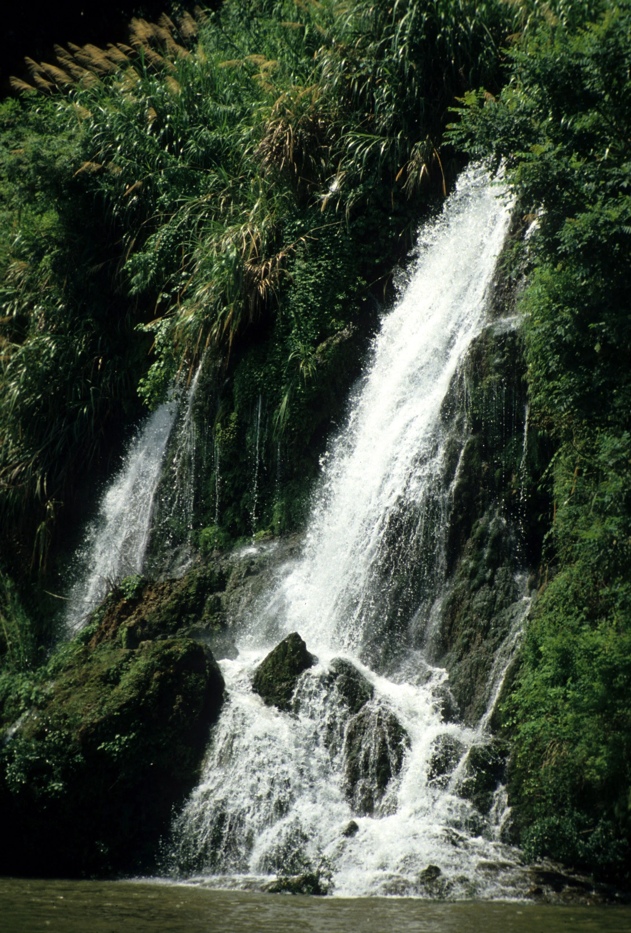 GUILIN - LI RIVER KARST TOPOGRAPHY (13).jpg