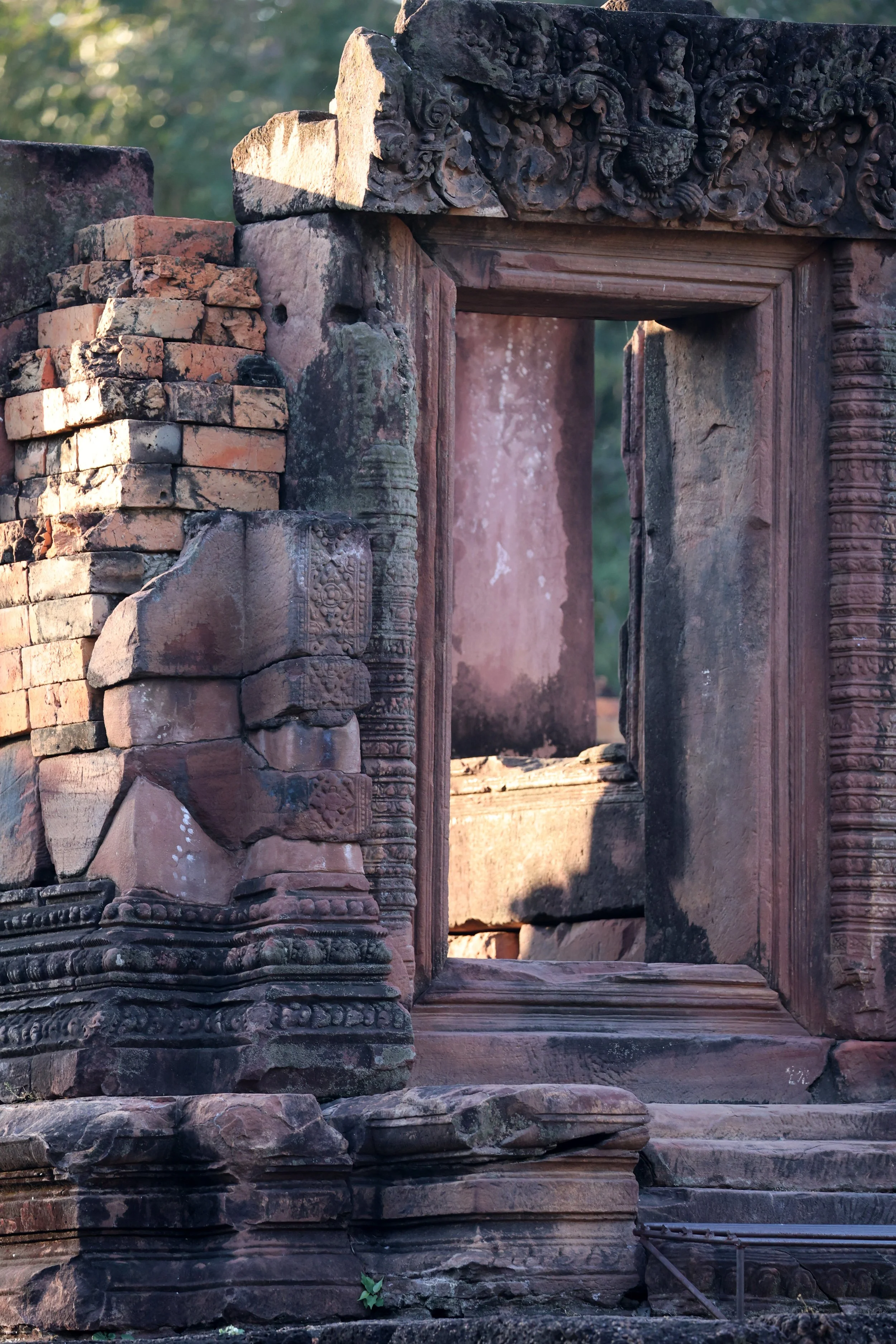 Wat Burapha Ku Ka Singh - Roi Et (7).jpg