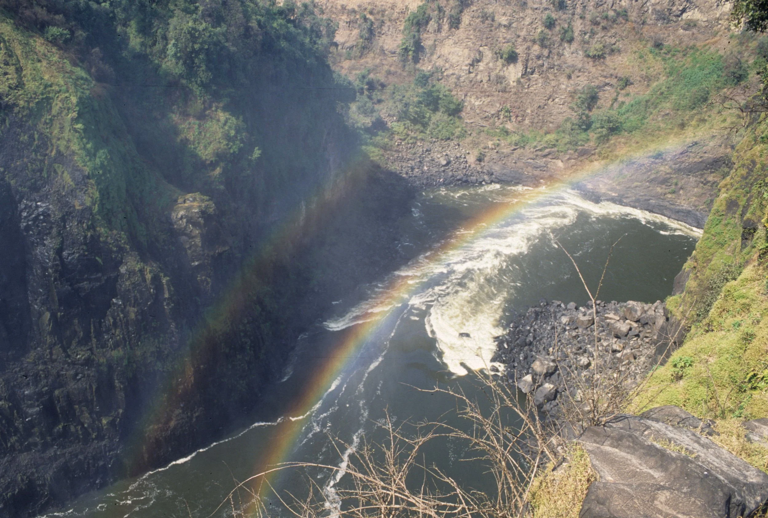 VIC FALLS - ZAMBIA SIDE - ZAMBEZE RIVER BRIDGE A.jpg