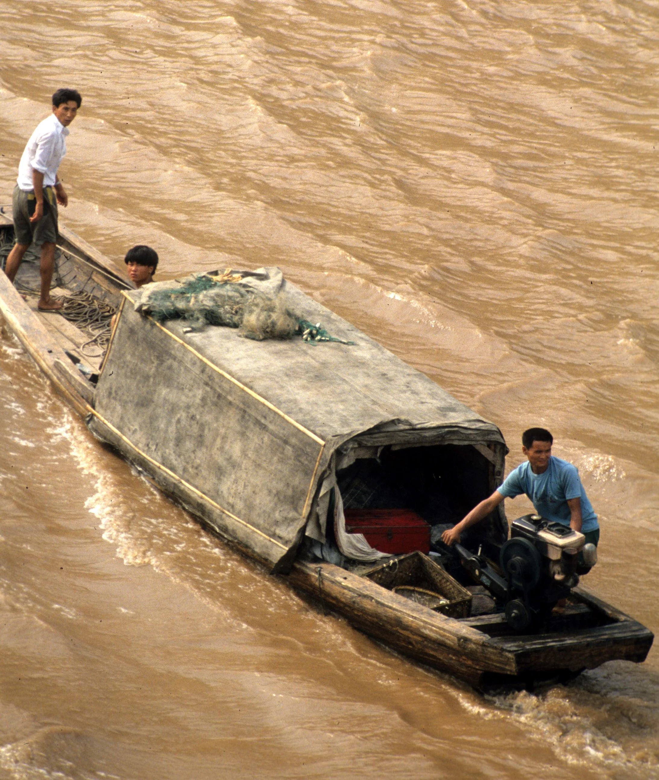 YANGTZE RIVER - THREE GORGES CRUISE 1994 (10).jpg