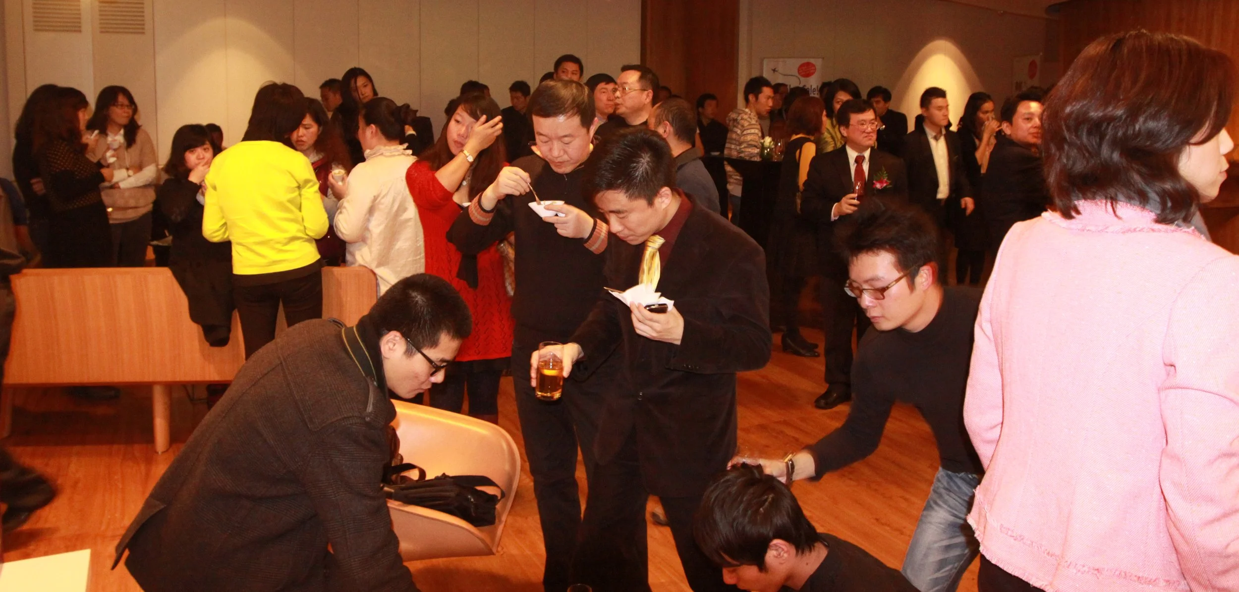 THAI CONSULATE DINNER AND BENEFIT (122).JPG