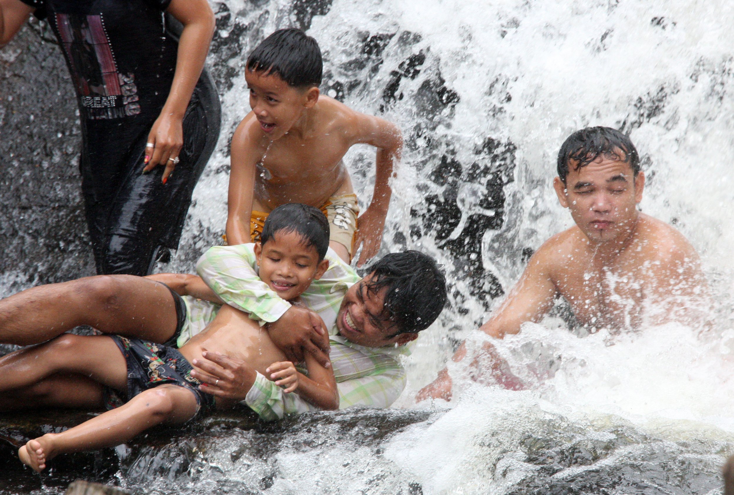 KULEN MOUNTAIN CAMBODIA - 1000 LINGHA RIVER (44).JPG