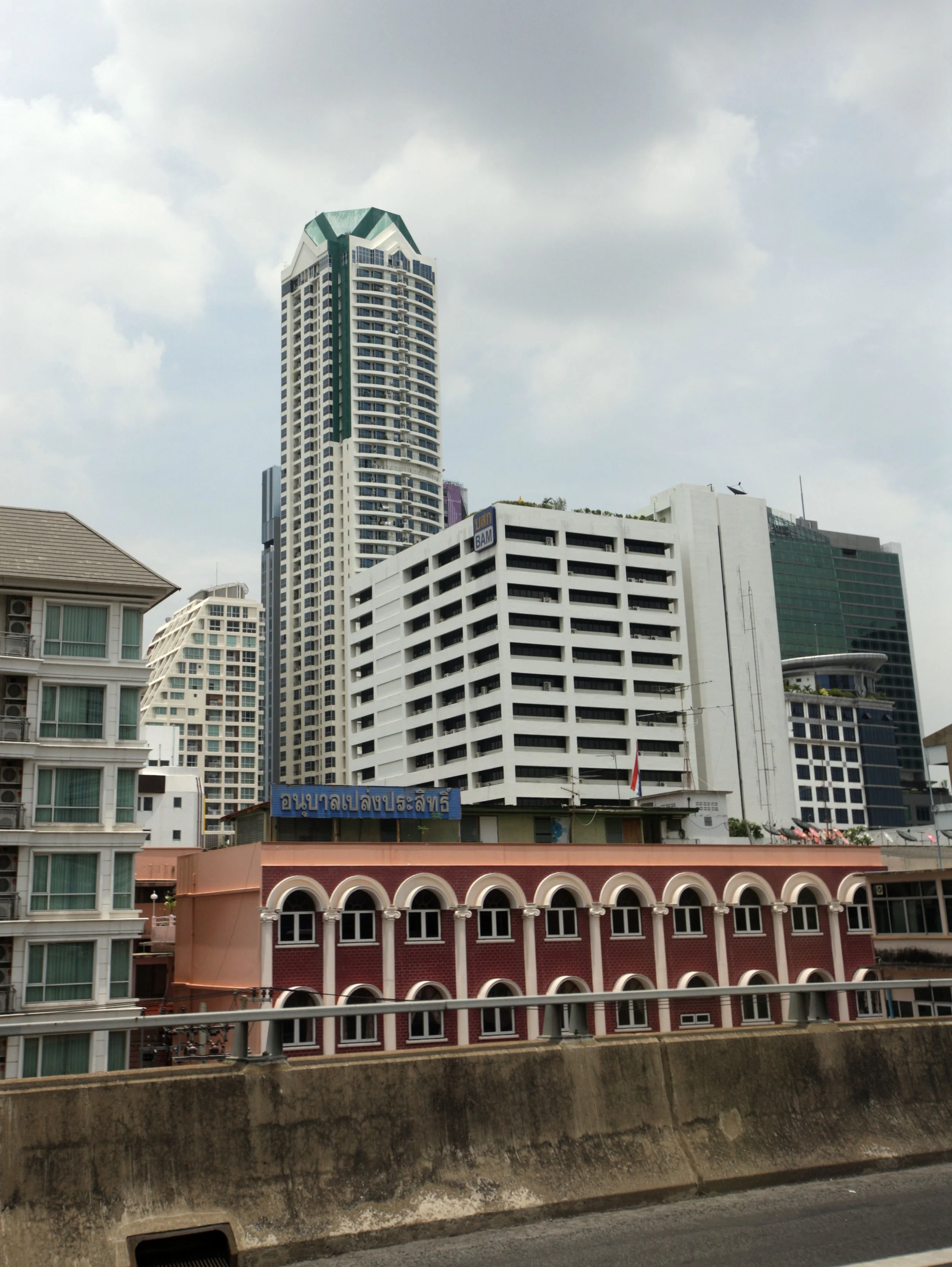 2017 Graffiti Tour in Bangkok (385).JPG