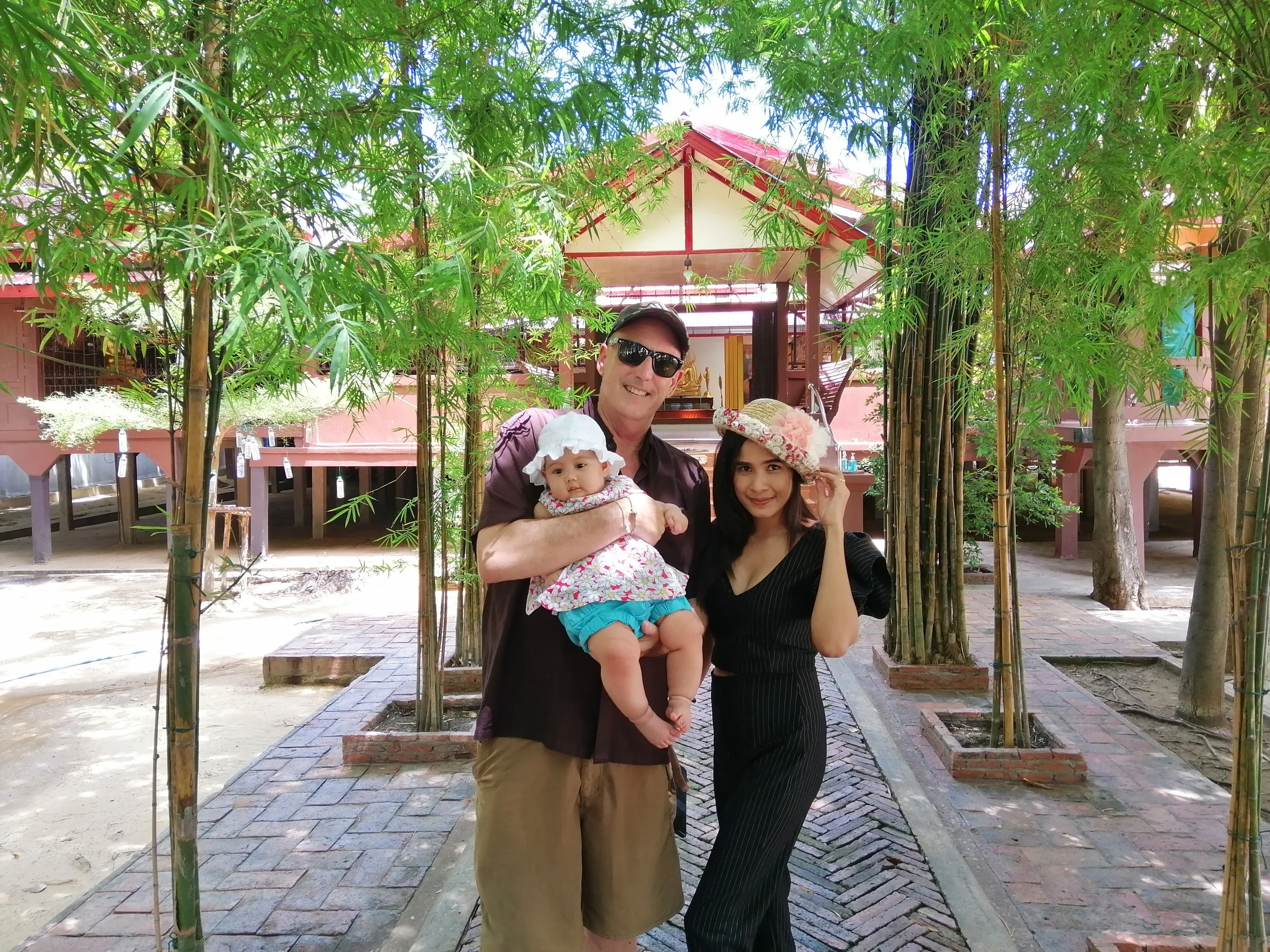 2020 Ayutthaya with Liana & Gift and Mom (57).jpg