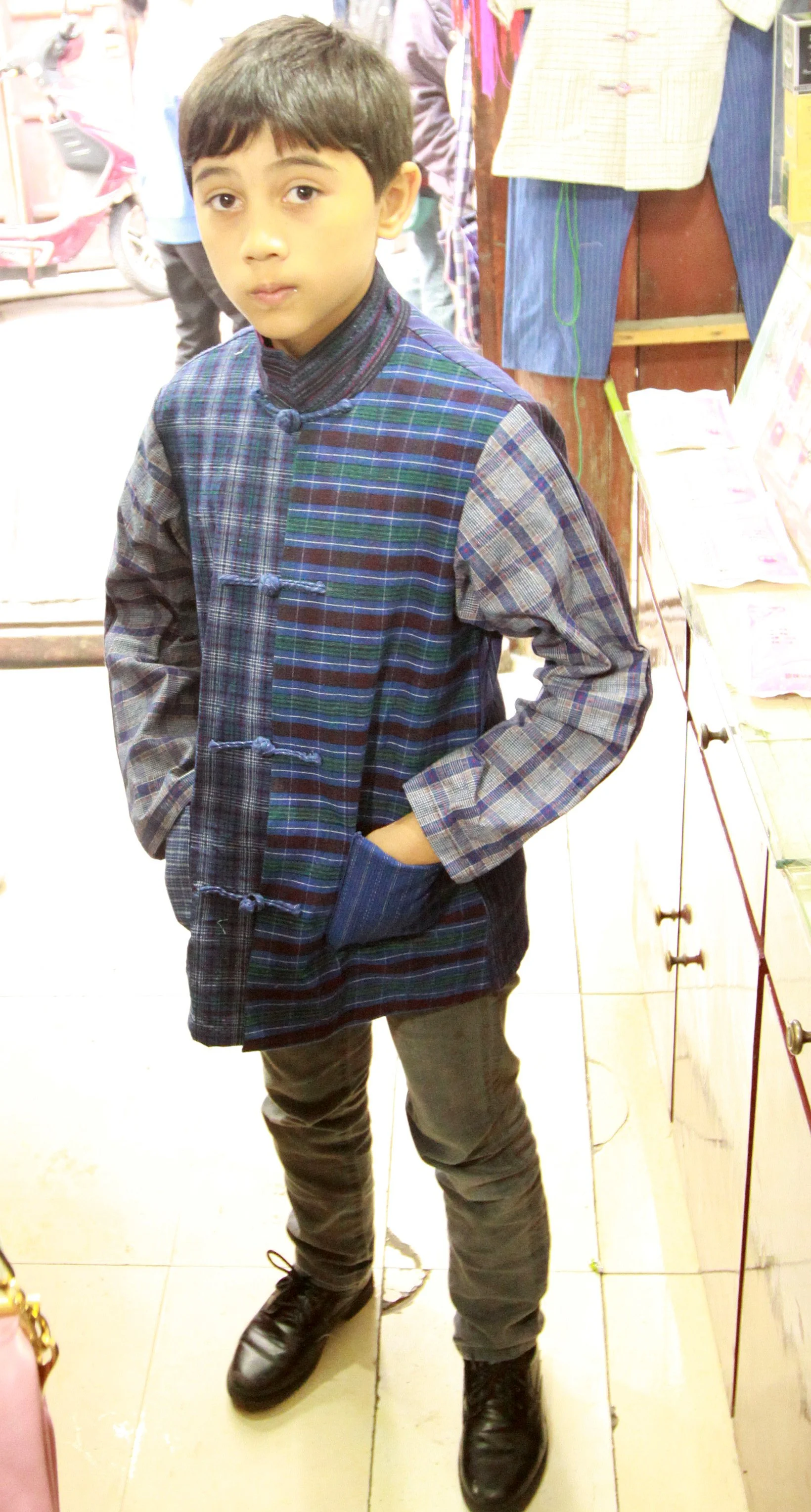 ZHUJIAJIAO WATER TOWN - NOVEMBER 20 2011 (45).JPG