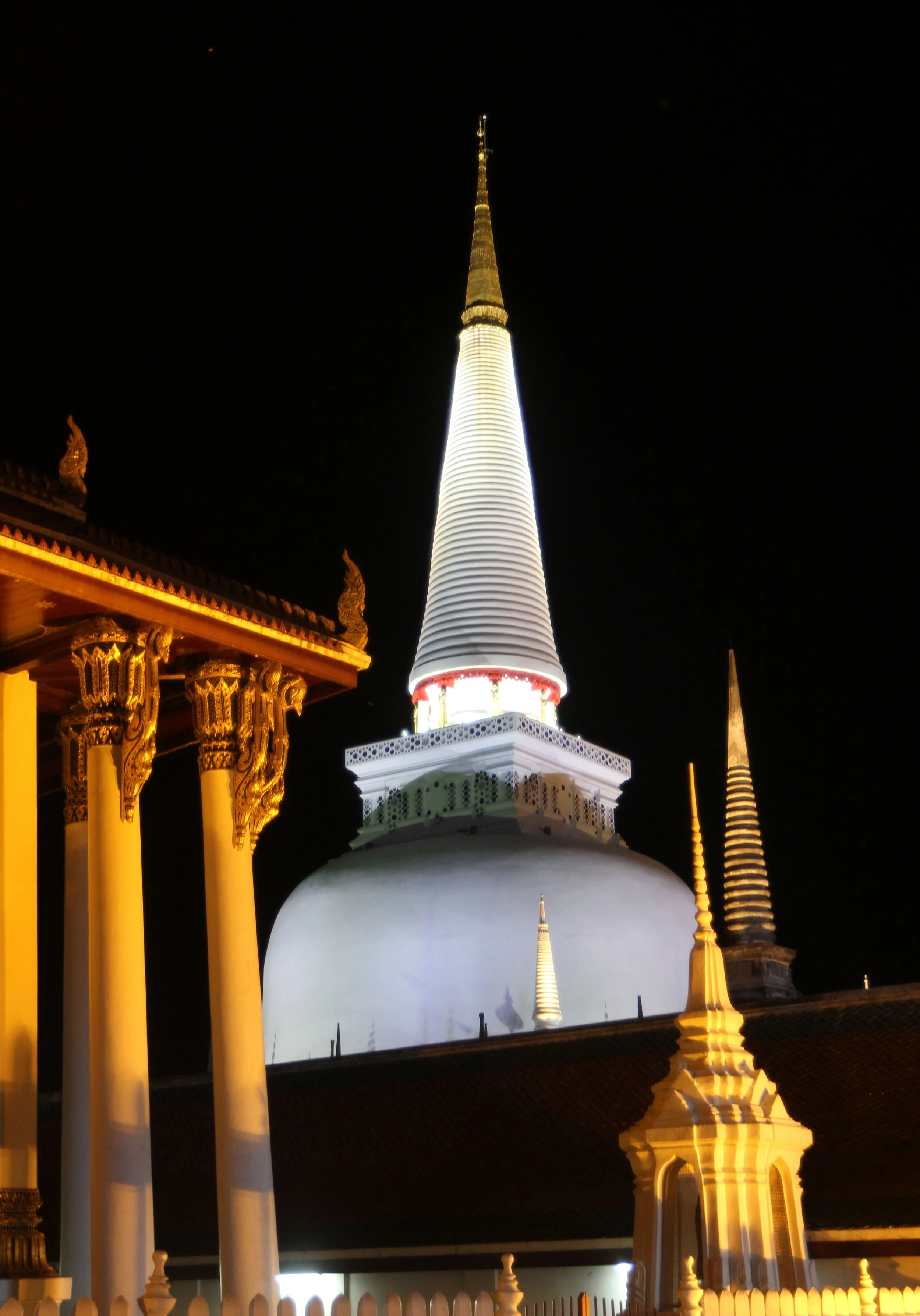2014 Nakhonsithammarat with Cokie & Som and Phil & Shelley Summer Travels (43).JPG