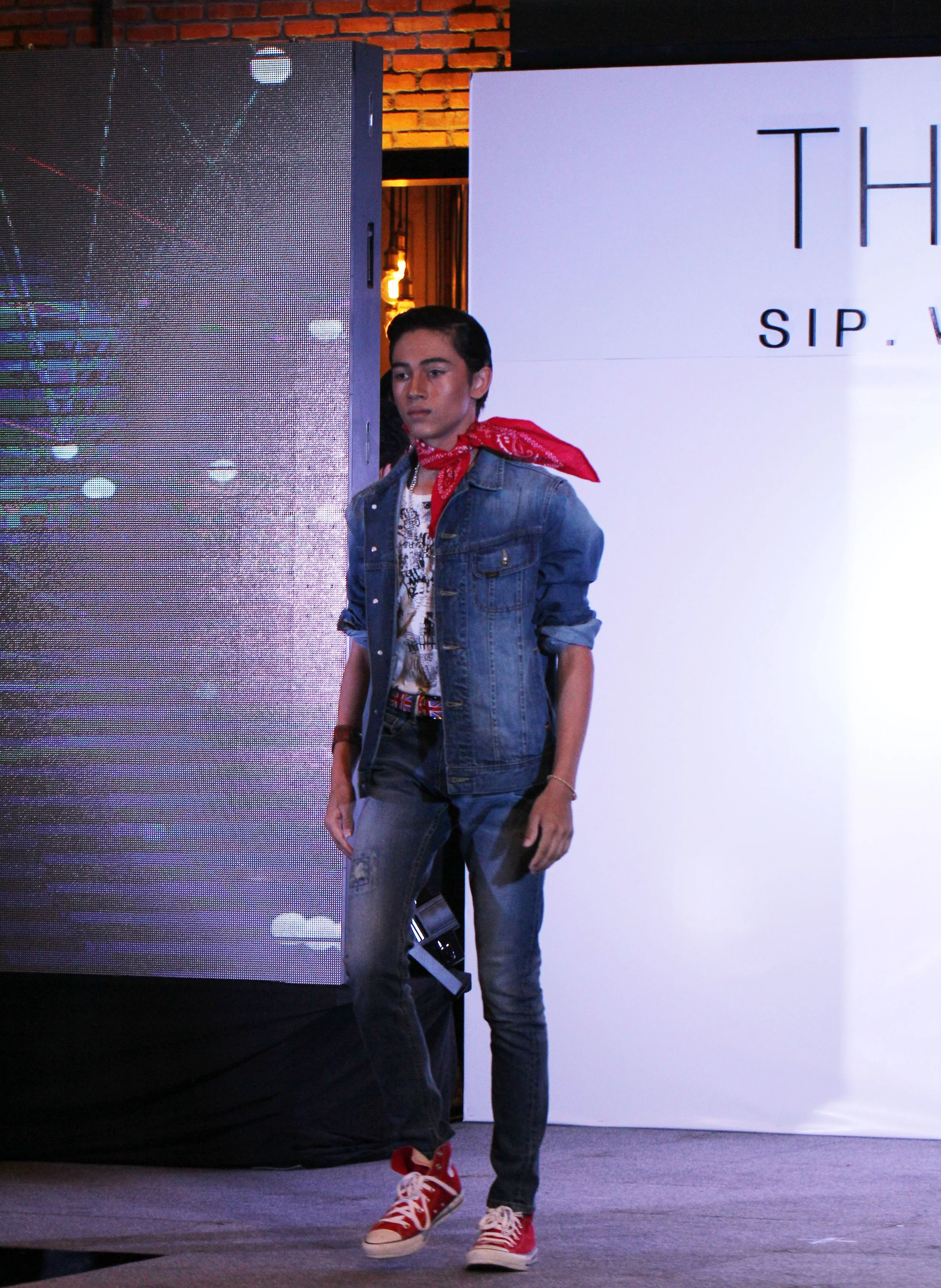 2016 Monkey Town Modeling Cokie in Bangkok (63).JPG