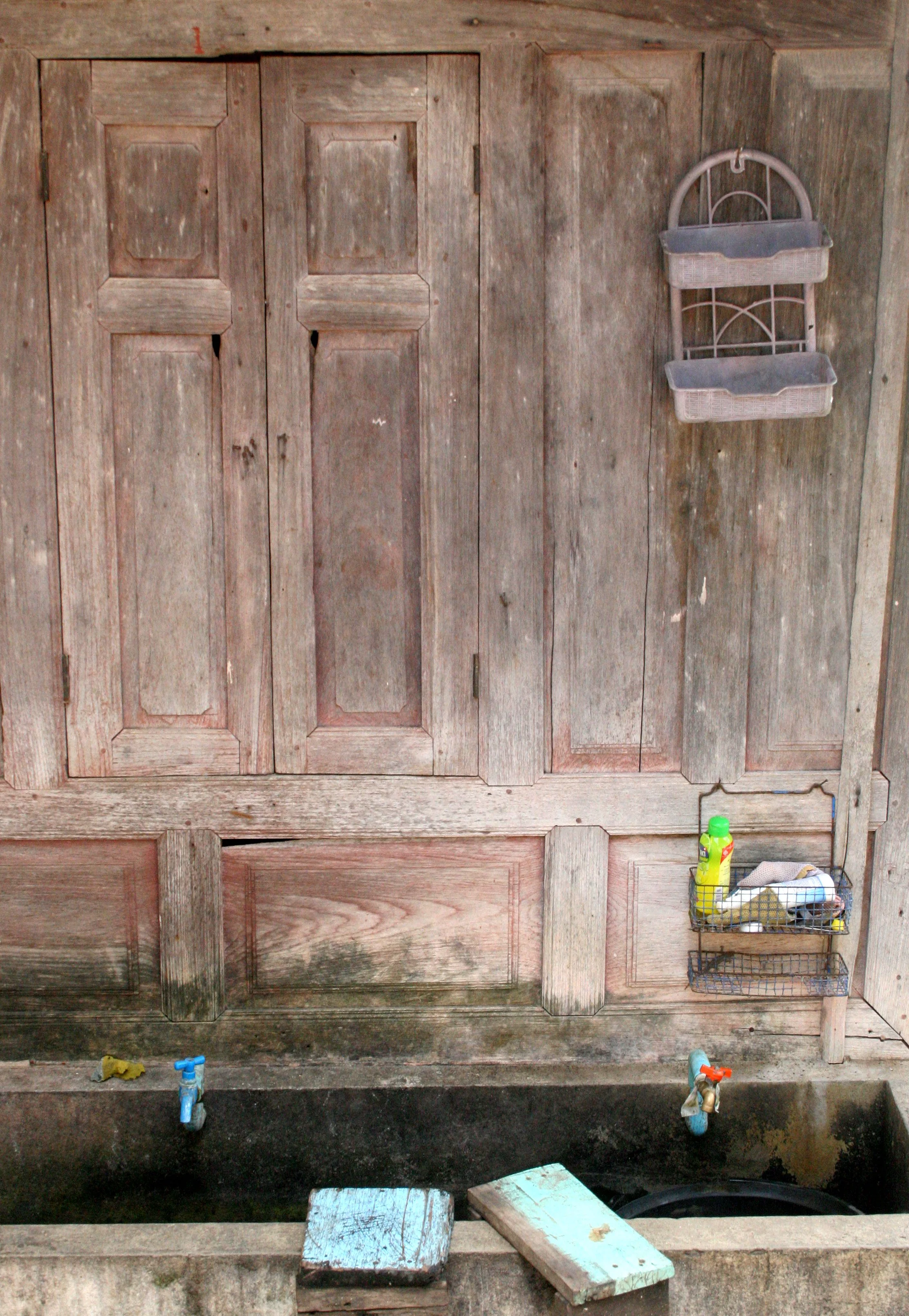 AYUDTHAYA - 2008 - VISITING UNCLE DANG.JPG