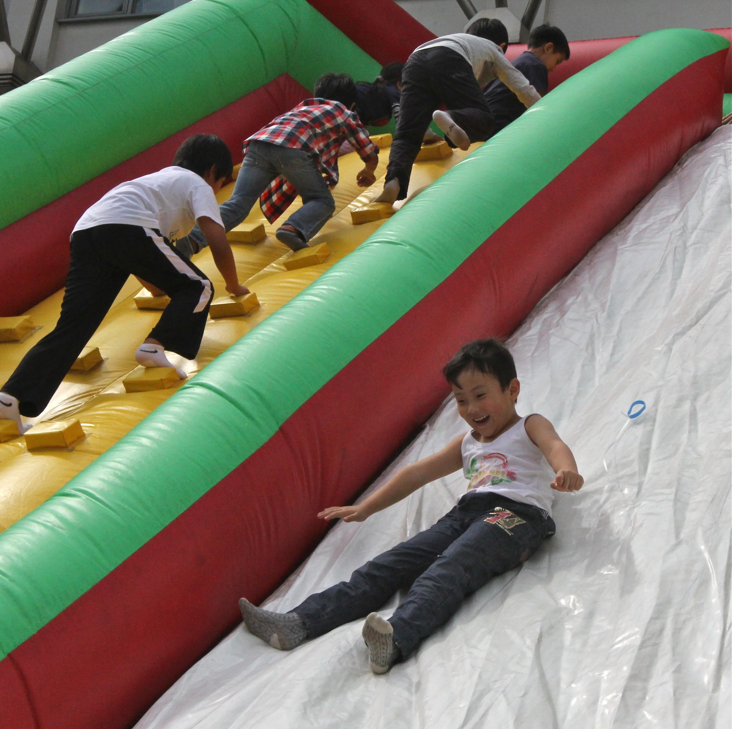 13-10-2012 SAS CARNIVAL (37).JPG