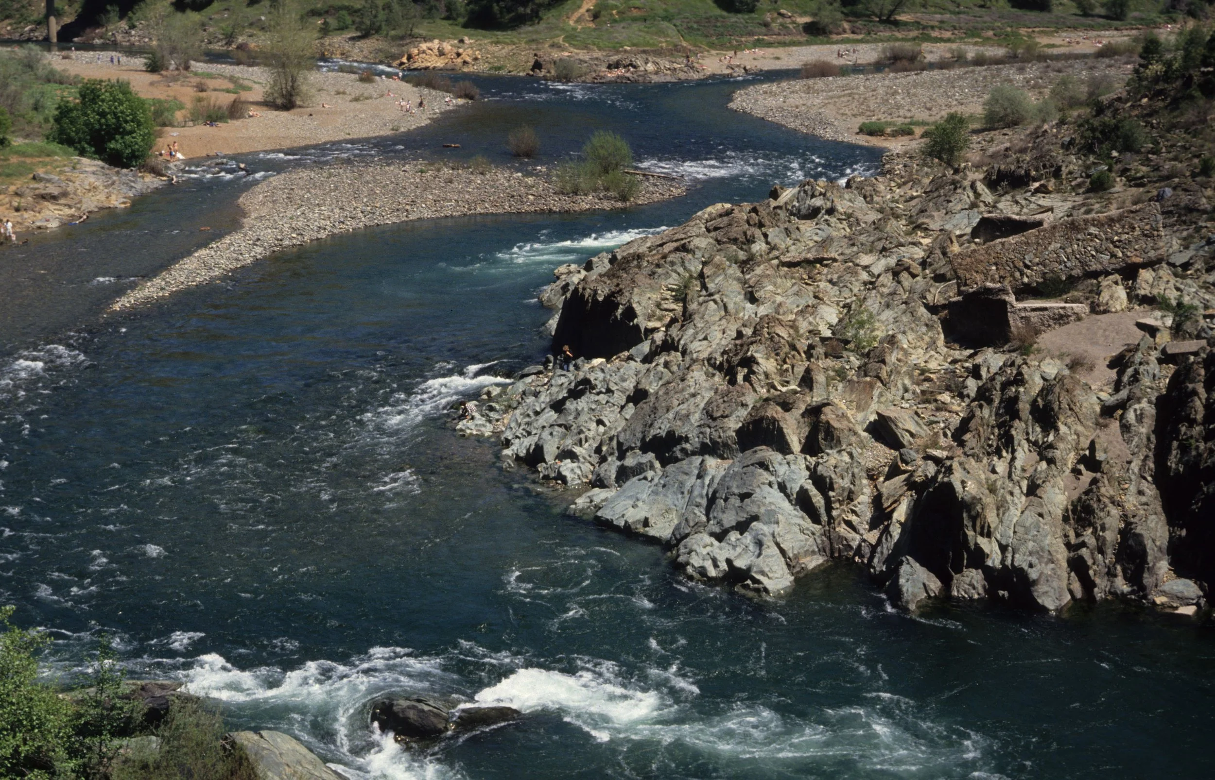 AMERICAN RIVER - NORTH AND SOUTH FORKS CONVERGENCE.jpg