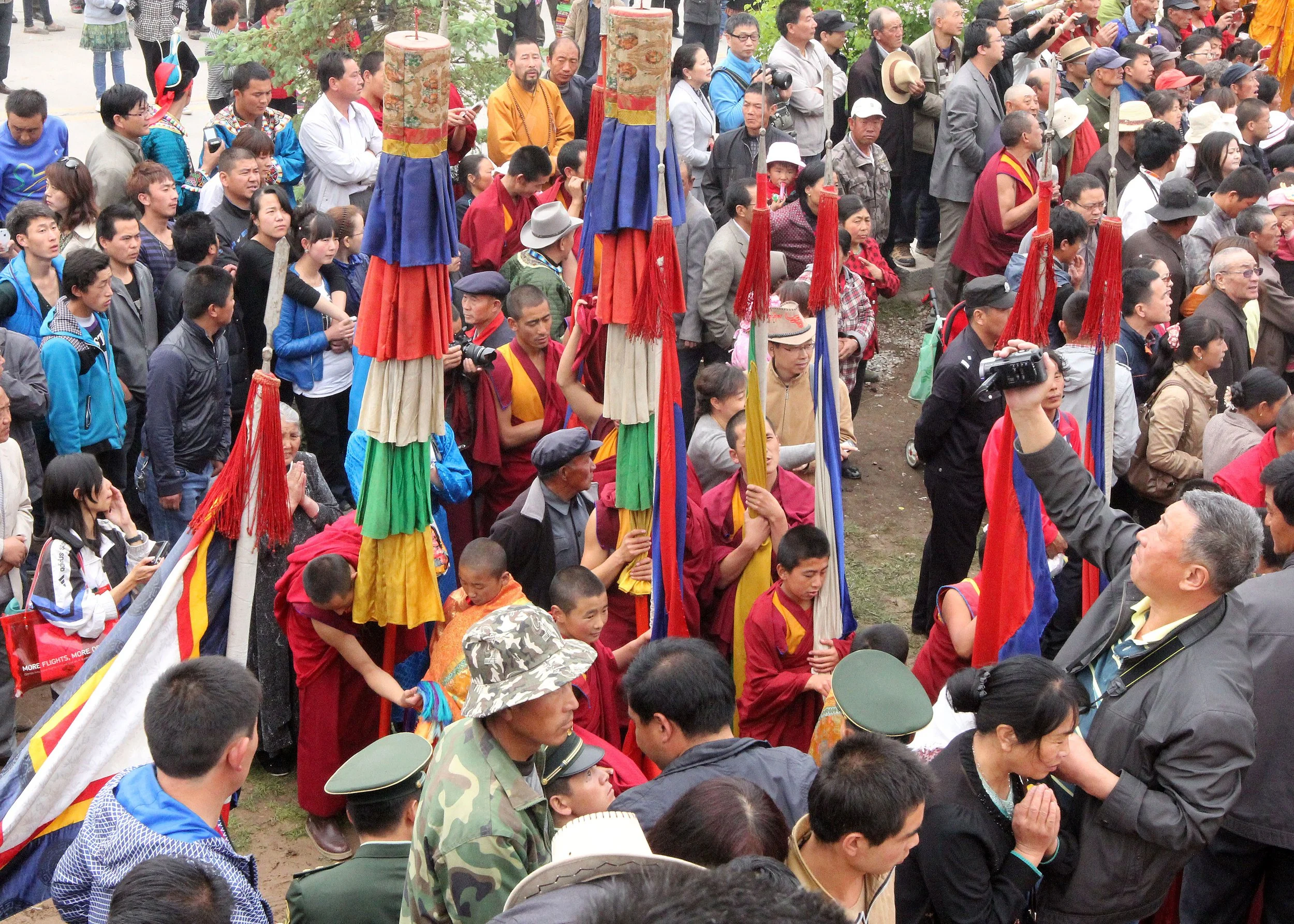 KUMBUM MONASTERY - QINGHAI - SUNNING BUDDHA FESTIVAL 2013 (247).JPG