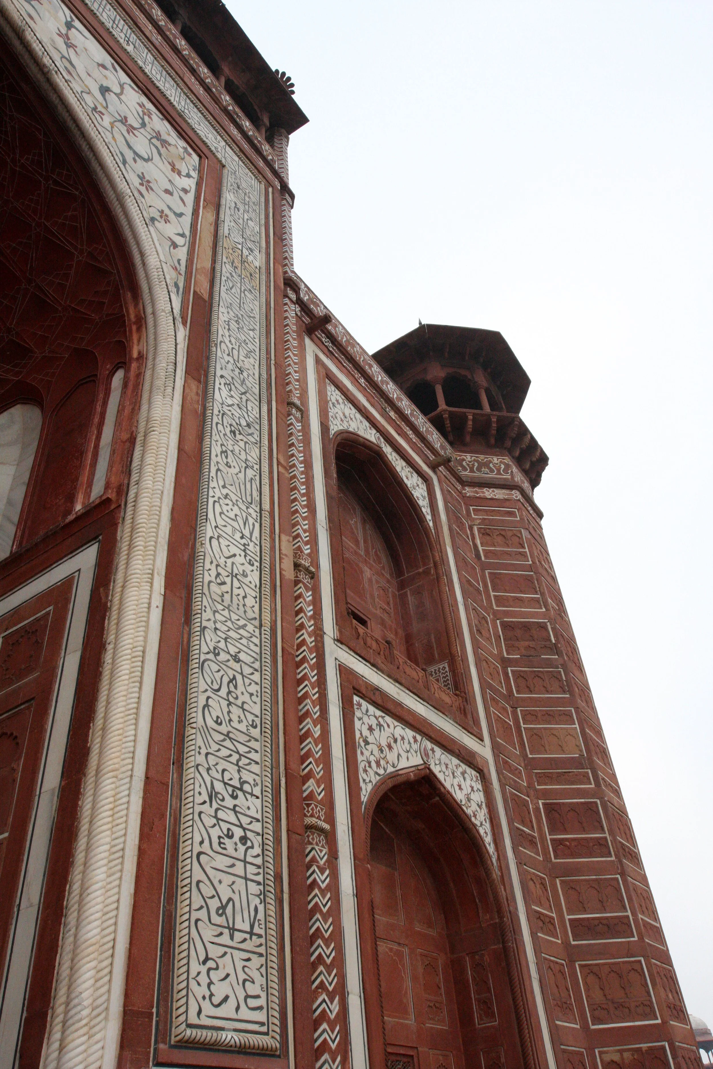 AGRA INDIA - SOM AND HER SARI AT THE TAJ MAHAL! (6).JPG
