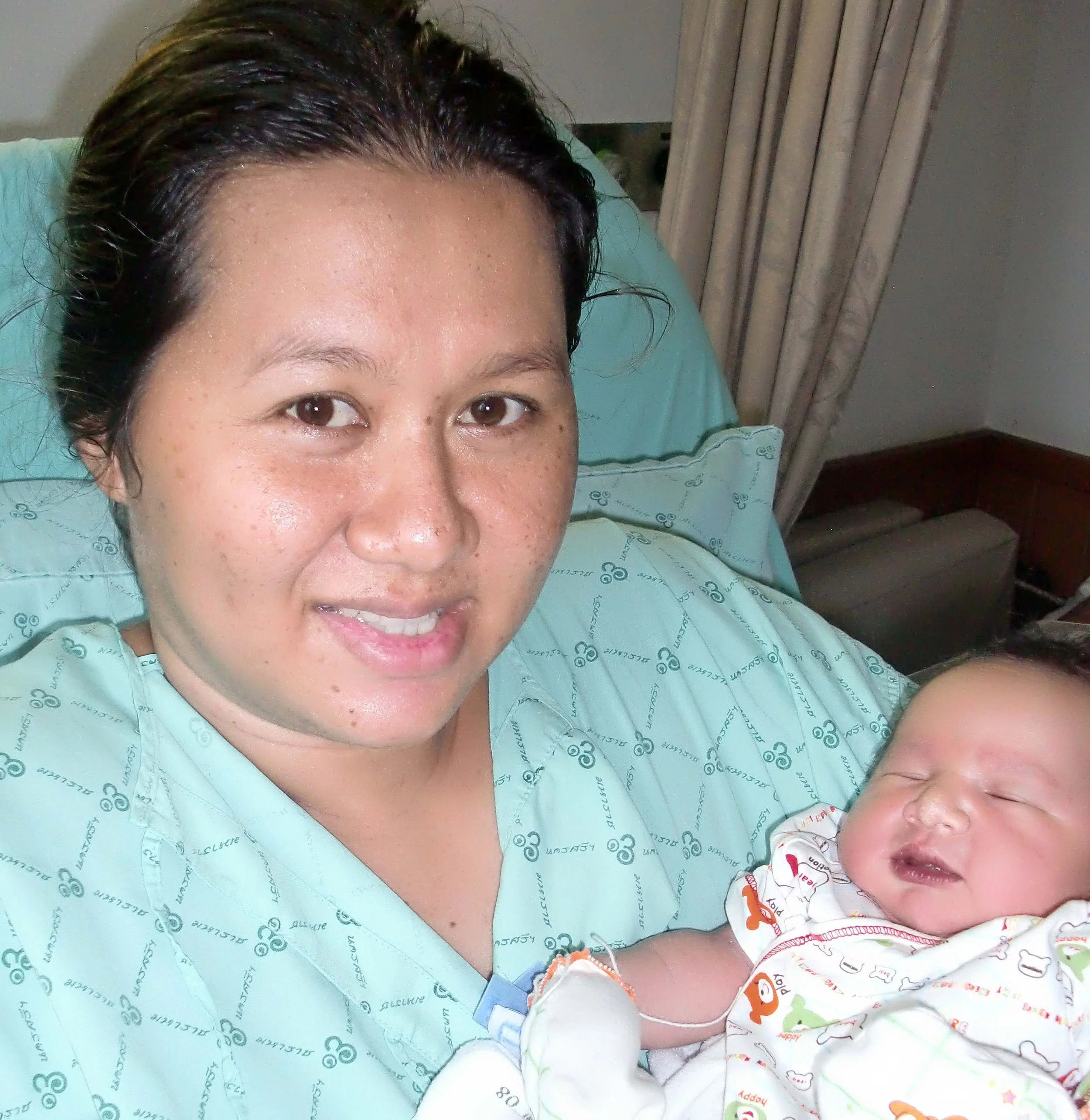 2011 Nakhonsithammarat Kak's Kid's Birth (9).JPG