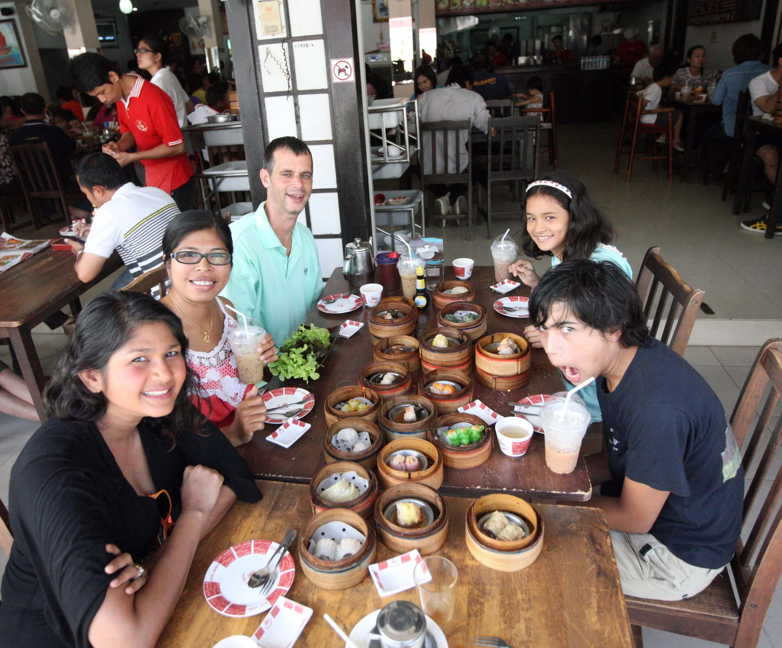2014 Nakhonsithammarat with Family (7).JPG