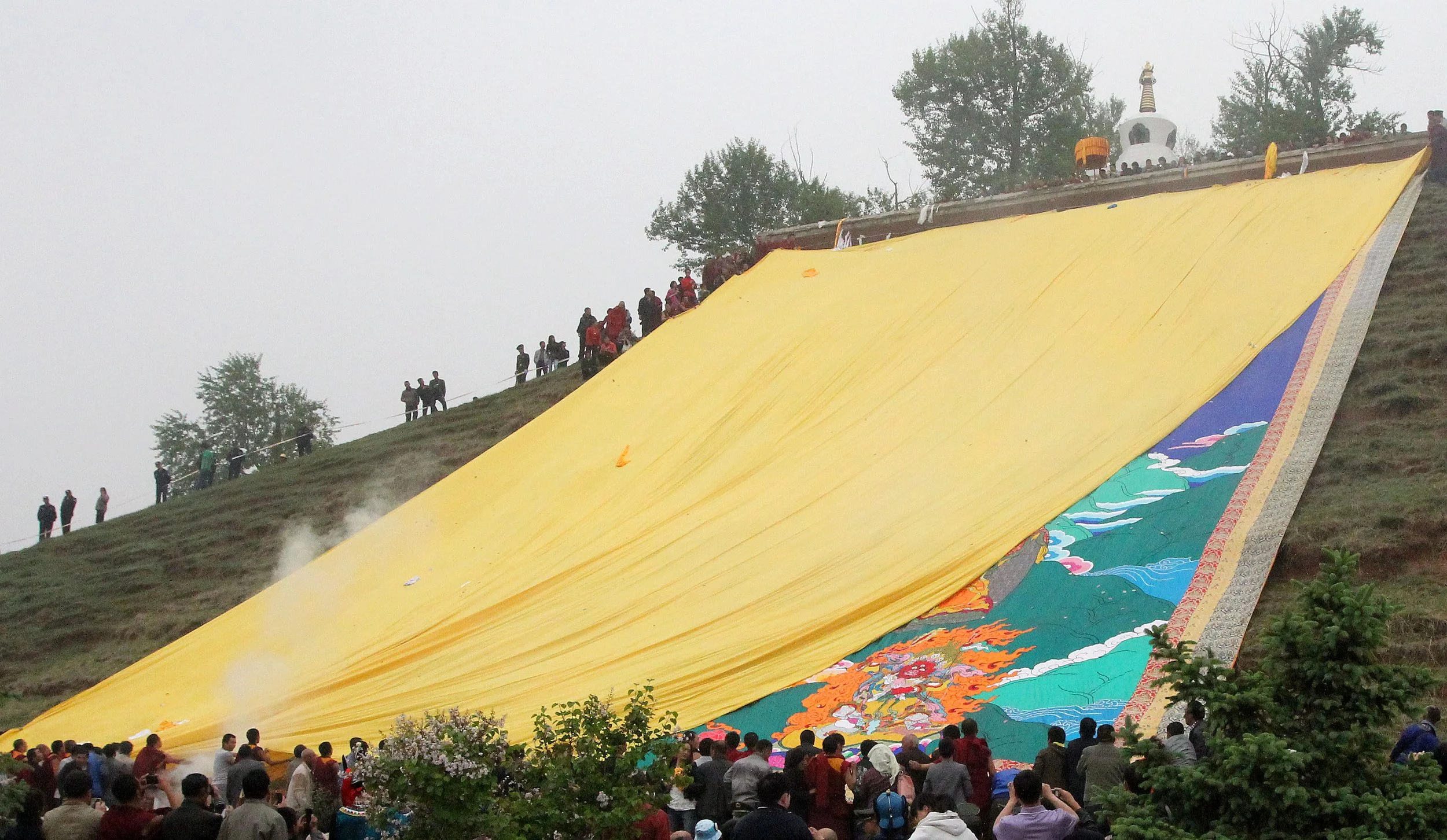 KUMBUM MONASTERY - QINGHAI - SUNNING BUDDHA FESTIVAL 2013 (203).JPG