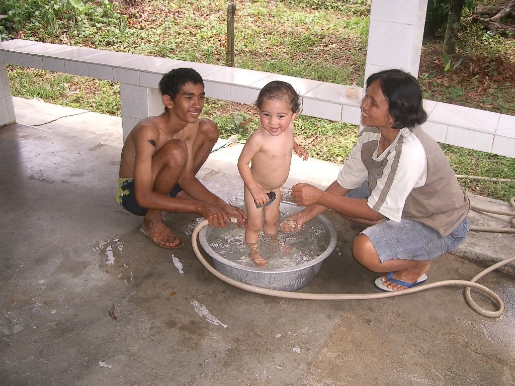 2004 Nakhonsithammarat with Family  (2).JPG