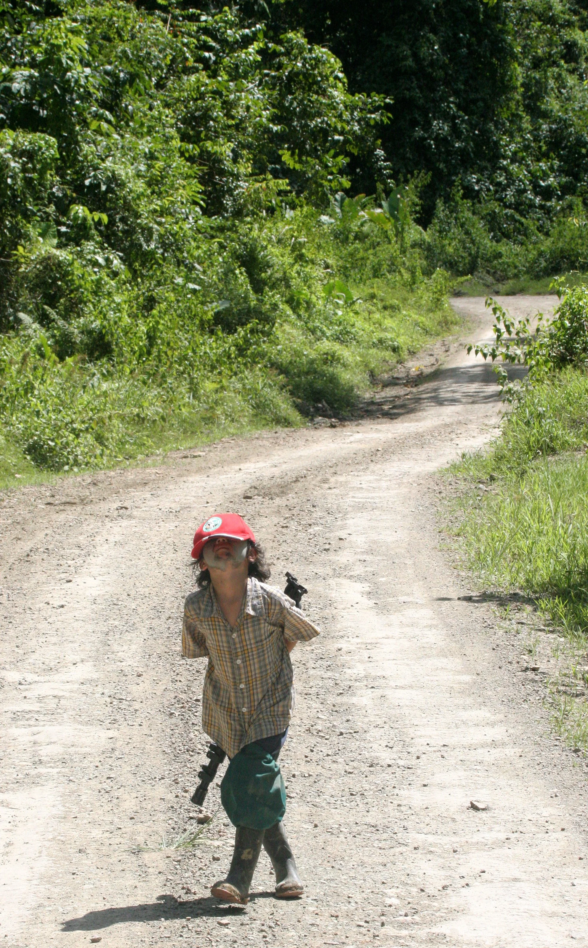 TABIN WILDLIFE RESERVE BORNEO - WALKING BACK FROM MUD VOLCANO.JPG