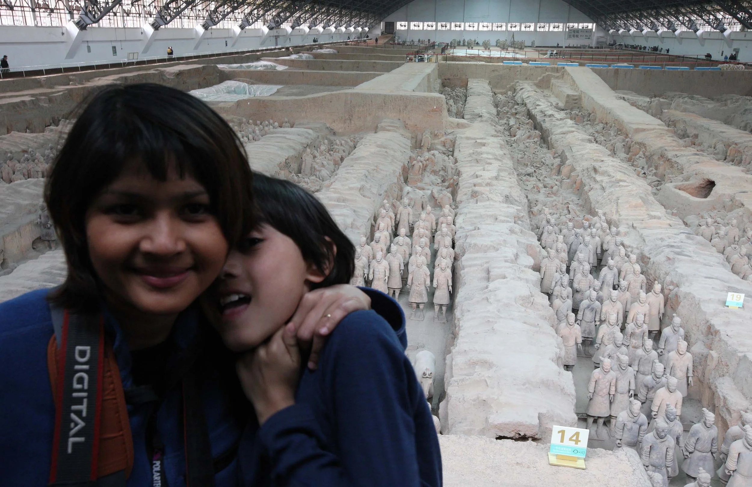 XIAN - TERRA COTTA WARRIORS - MARCH 2011 (14).JPG