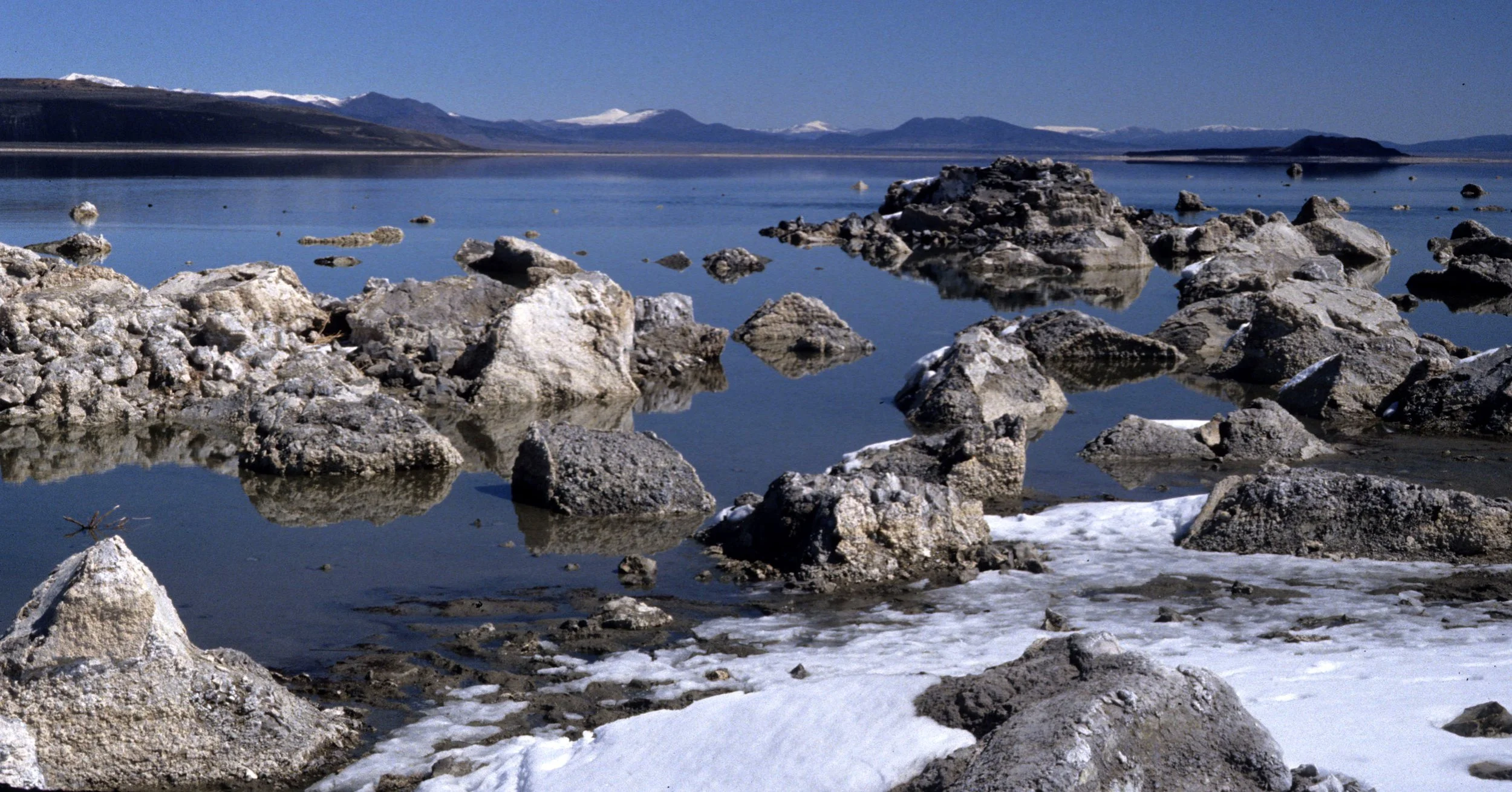 CALIFORNIA - MONO LAKE - TUFA FORMATIONS (4).jpg