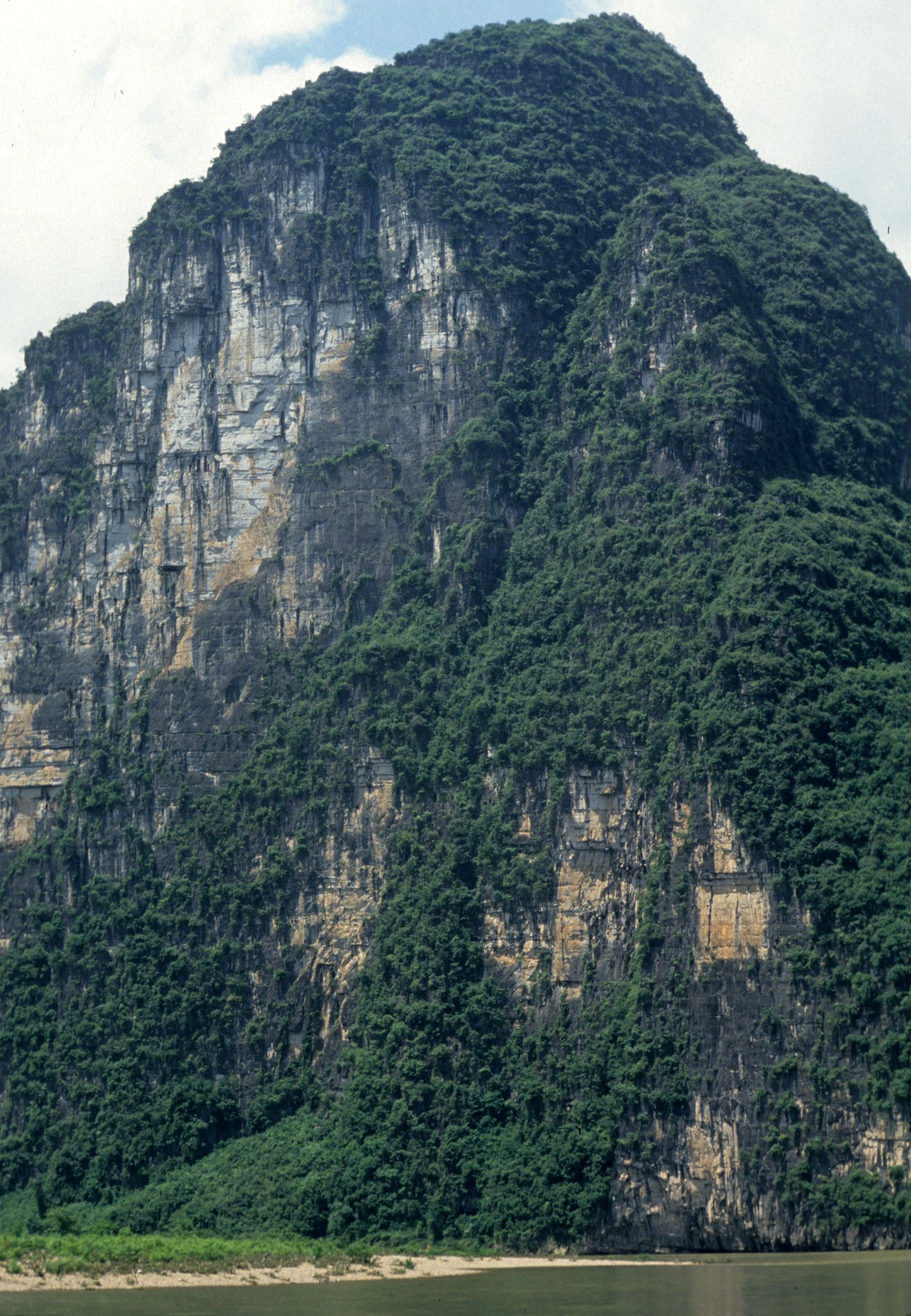 GUILIN - LI RIVER KARST TOPOGRAPHY (4).jpg