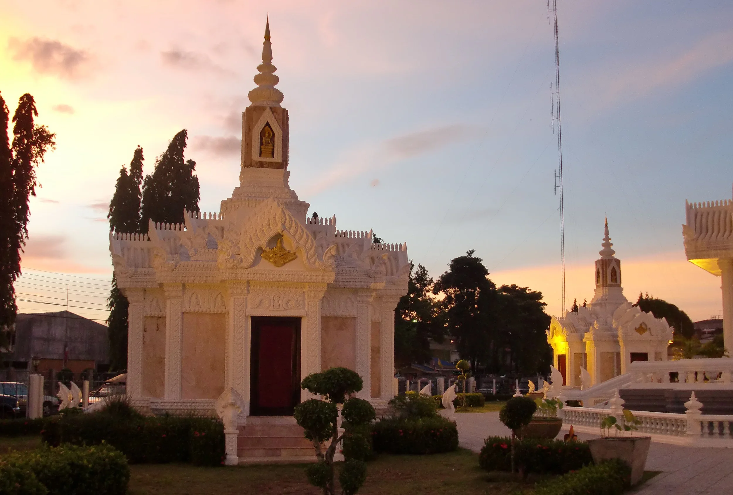 2010 Nakhonsithammarat Hanging in Khon (10).JPG