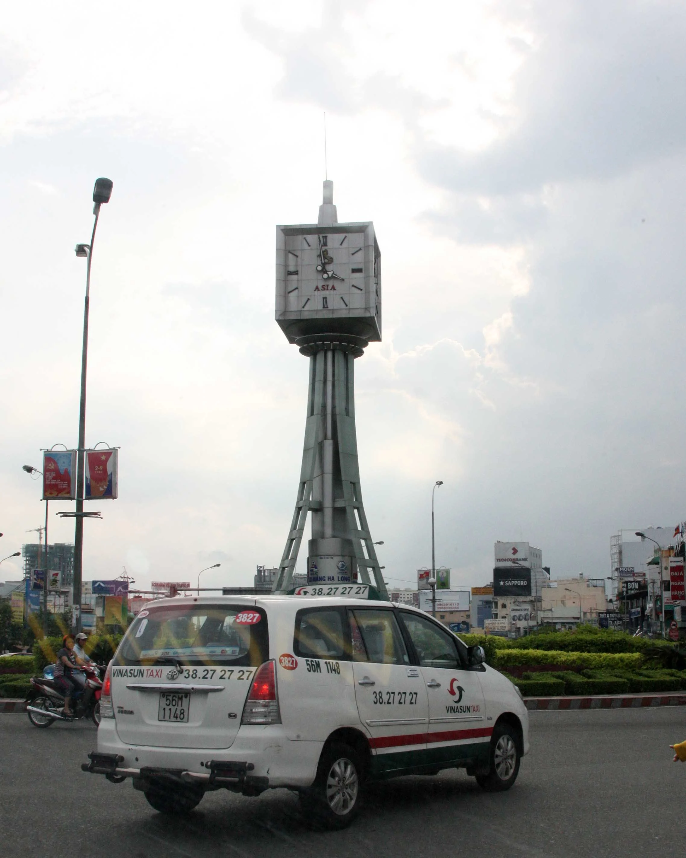 SAIGON VIET NAM - AND OUTSKIRTS OF TOWN (26).JPG