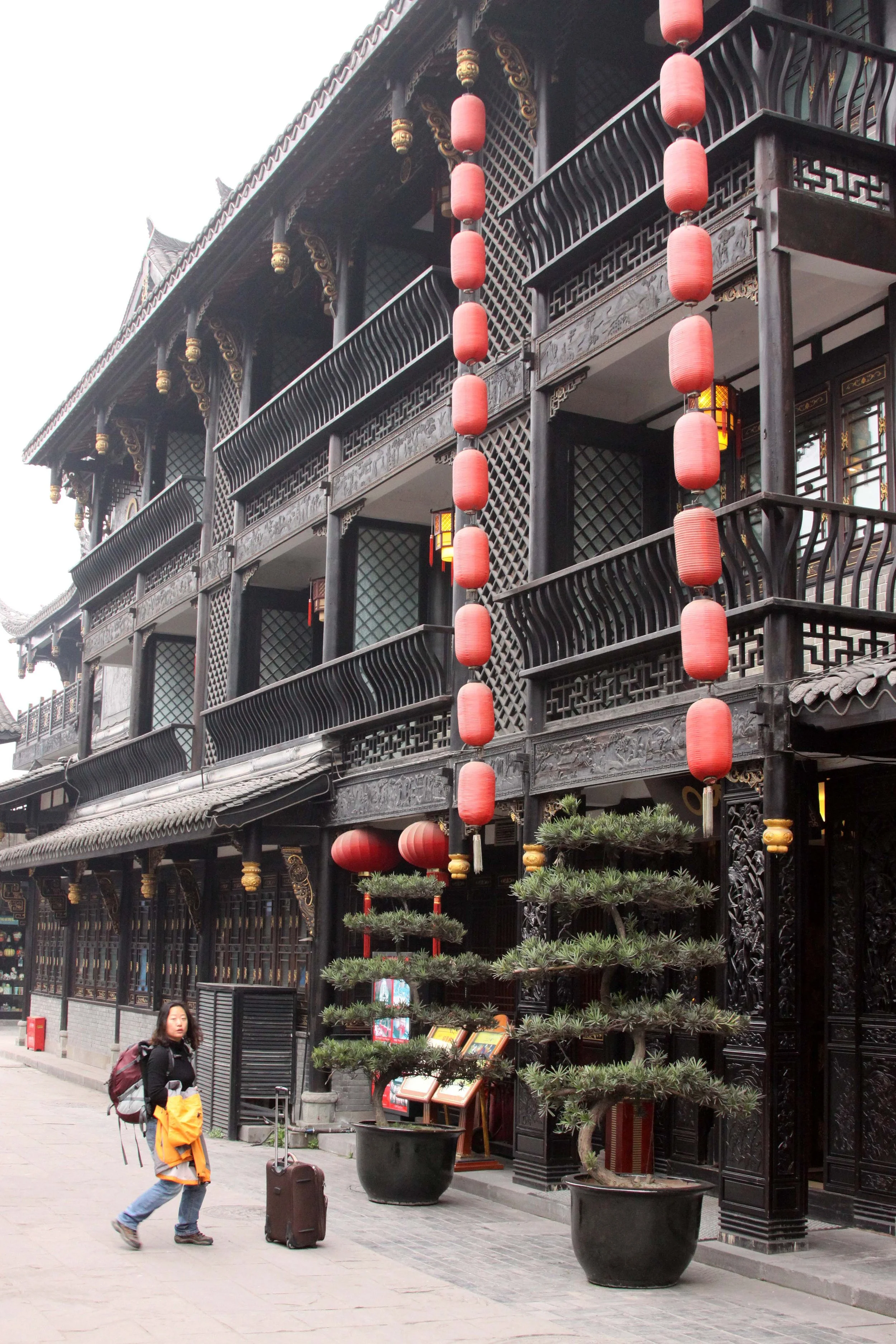 CHENGDU - JINLI STREET AND OLDTOWN - SICHUAN CHINA (10).JPG