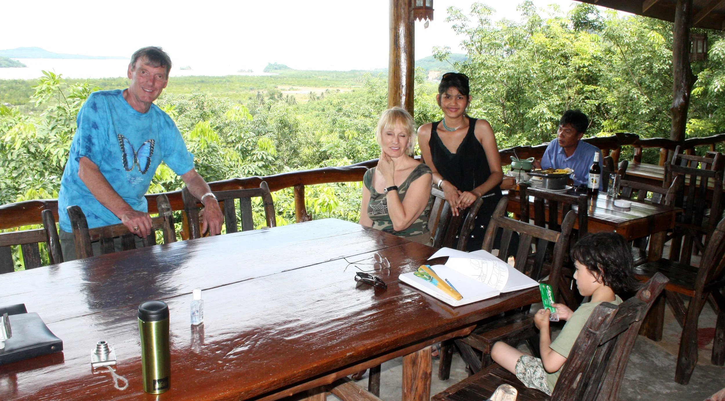 KOH LANTA - 2008 - HANGING ON THE ISLANDS (53).JPG