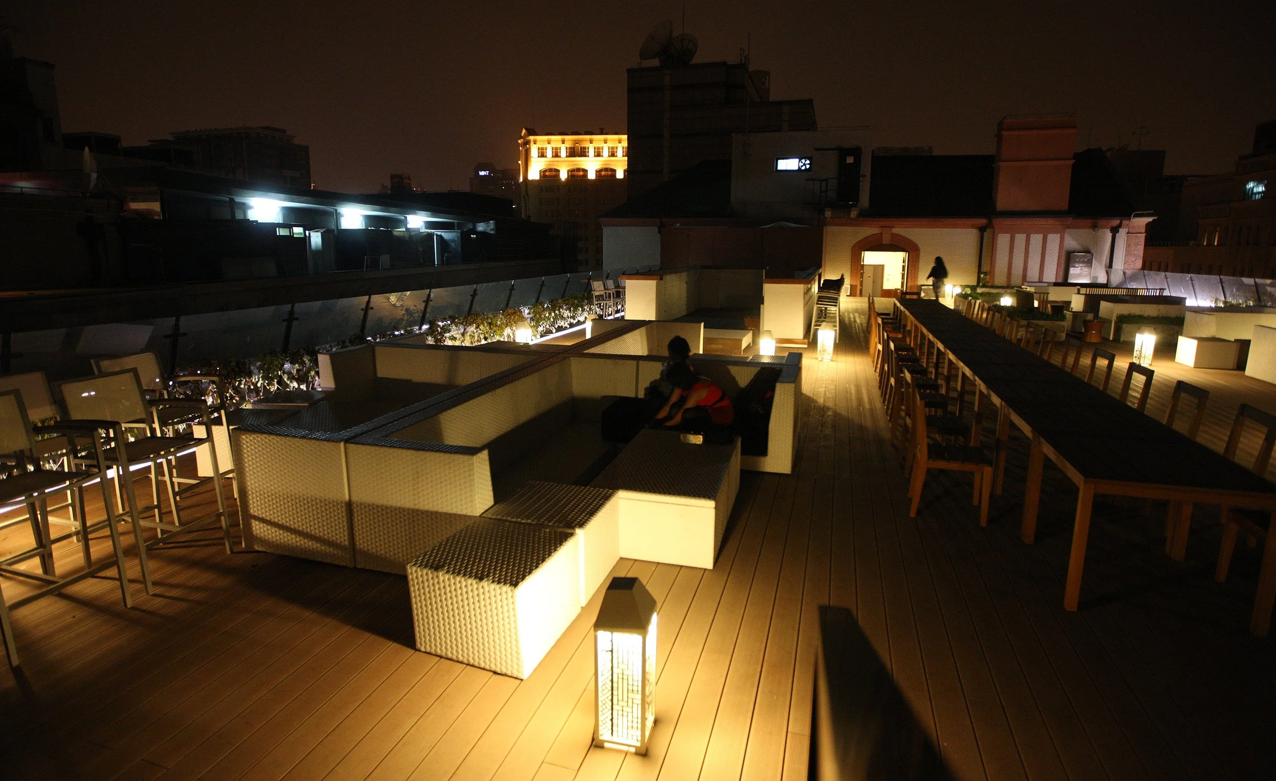 2011-4-29 NIGHT AT SHOOK AT 19 BUND SHANGHAI (254).JPG