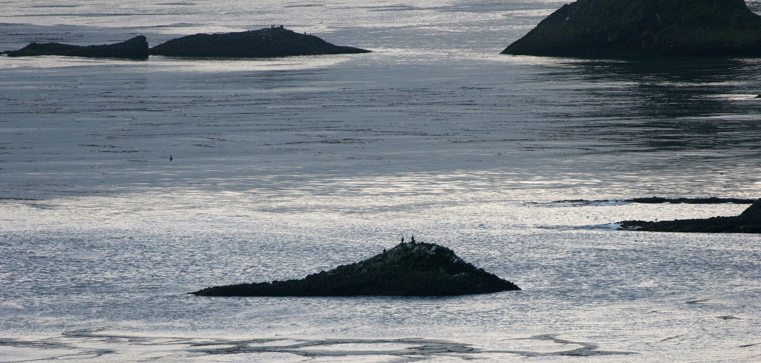 KURIL ISLANDS - VIEW LANDSCAPES AND GEOL - RUSSIA (13).jpg